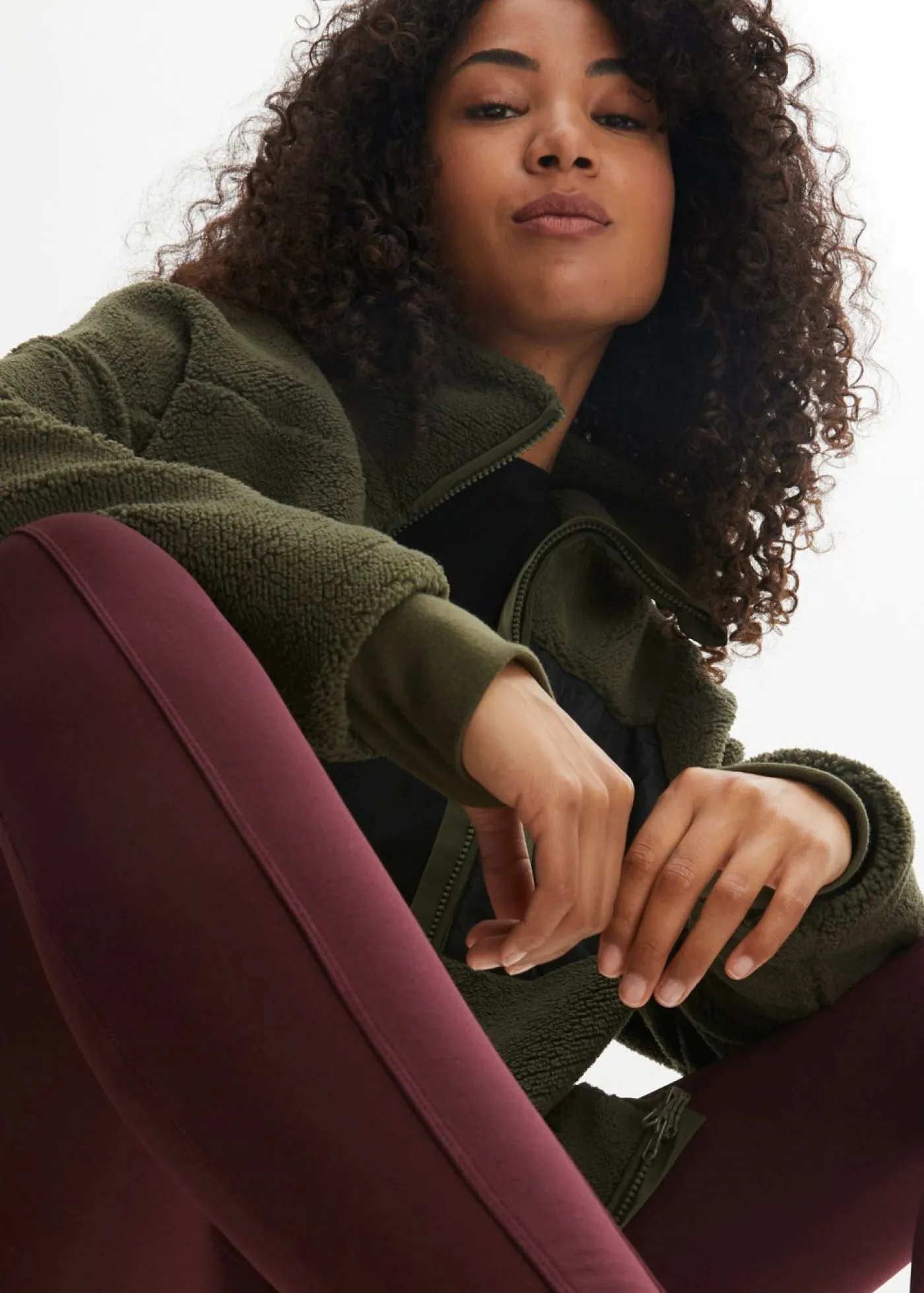 bonprix bonprix Ropa Cómoda|Chaquetas Y Abrigos>Chaqueta polar Verde oliva oscuro