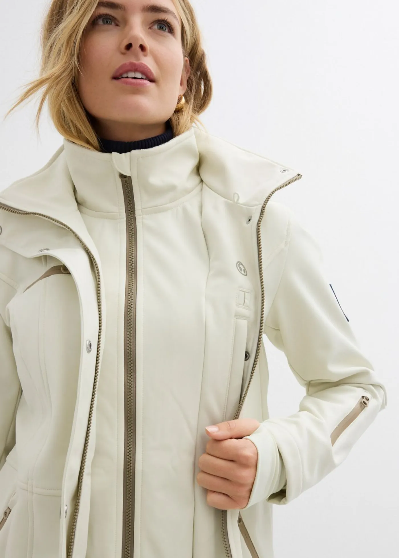 bonprix bonprix Chaquetas Y Abrigos>Chaqueta softshell elástica con diseño largo y tejido repelente al agua Beige