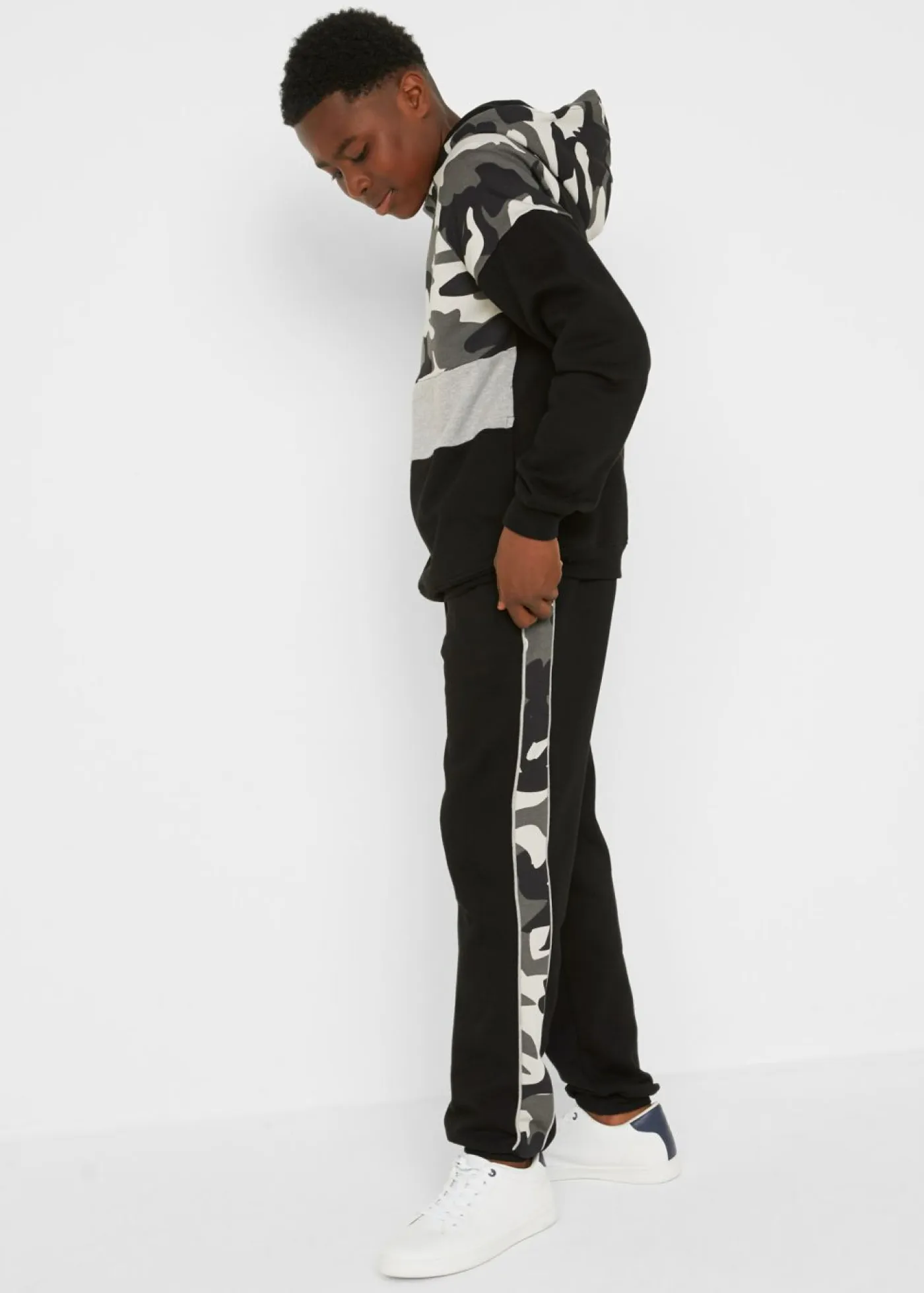 bonprix bonprix Ropa 9 A 16 Años·Sudaderas Y Jerséis|Ropa 9 A 16 Años·Pantalones>Chándal de algodón orgánico puro (conjunto de 2 piezas) Negro estampado