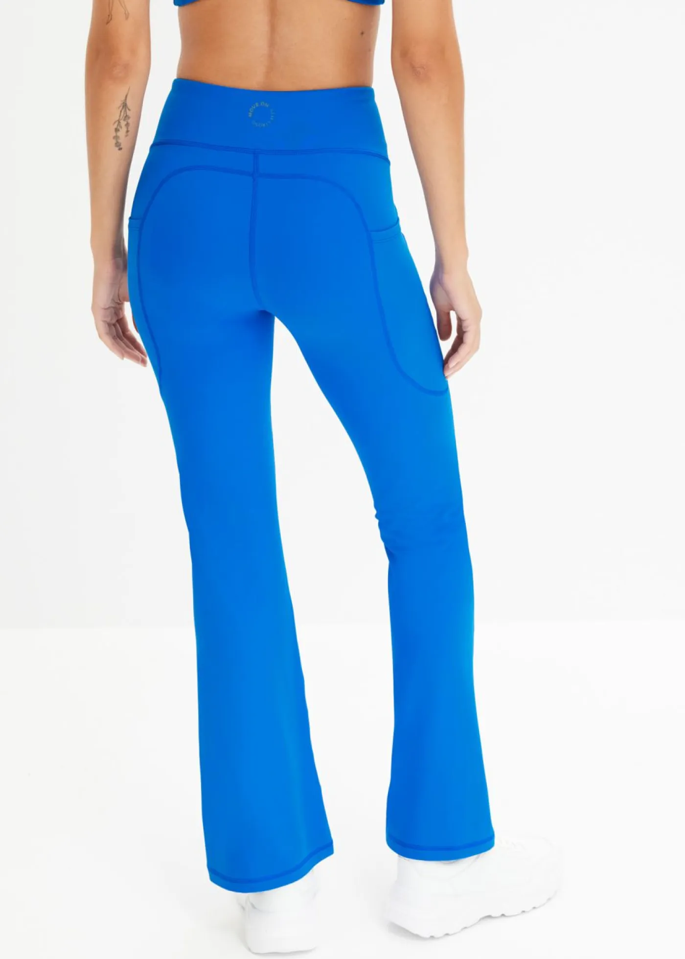 Mujer bonprix bonprix Cómodos leggings deportivos con bolsillo para móvil, corte acampanado y material de secado rápido