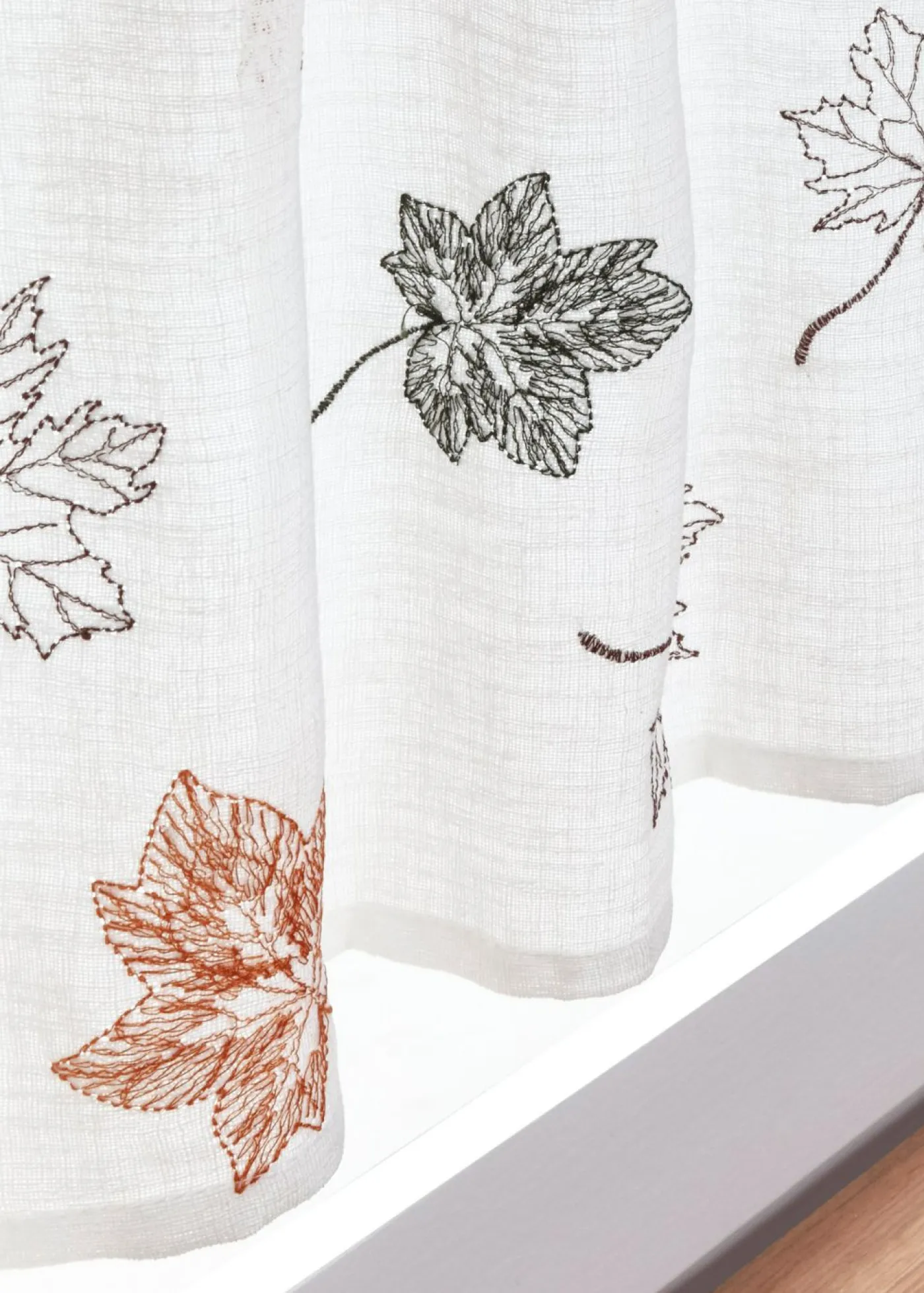 bonprix bonprix Cortina con bordado de hojas