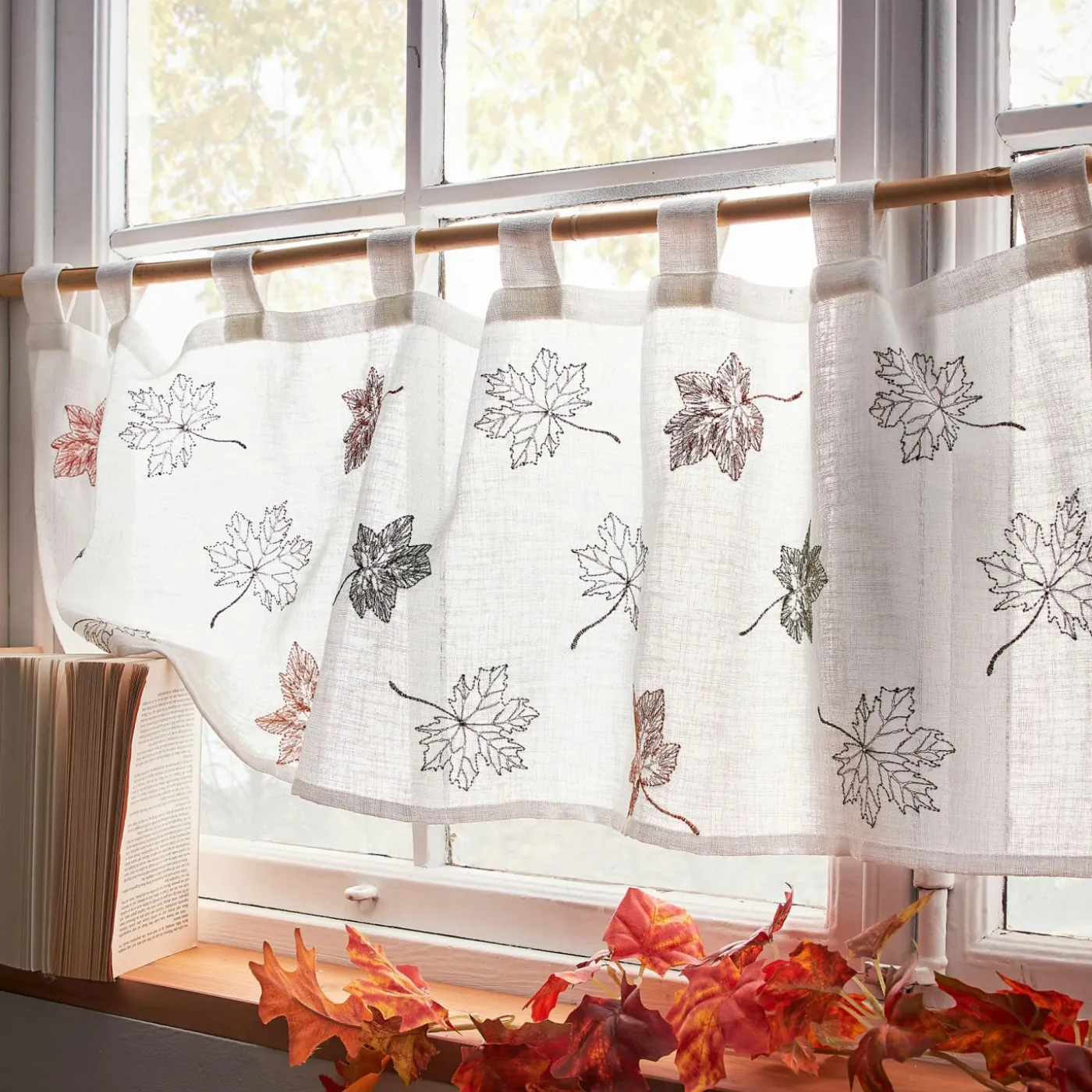 bonprix bonprix Cortina con bordado de hojas