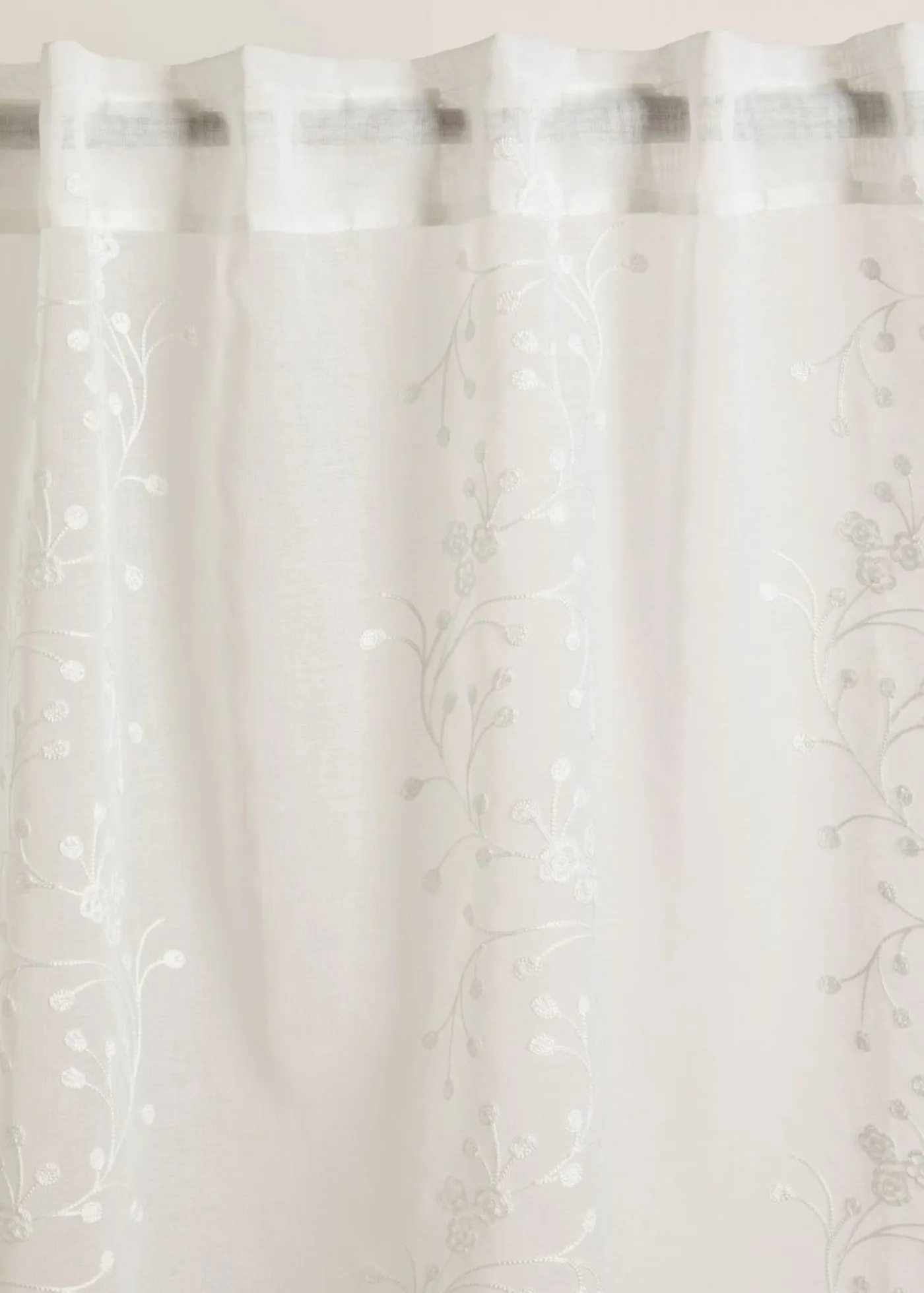 bonprix bonprix Cortina con bordado (1 unidad)