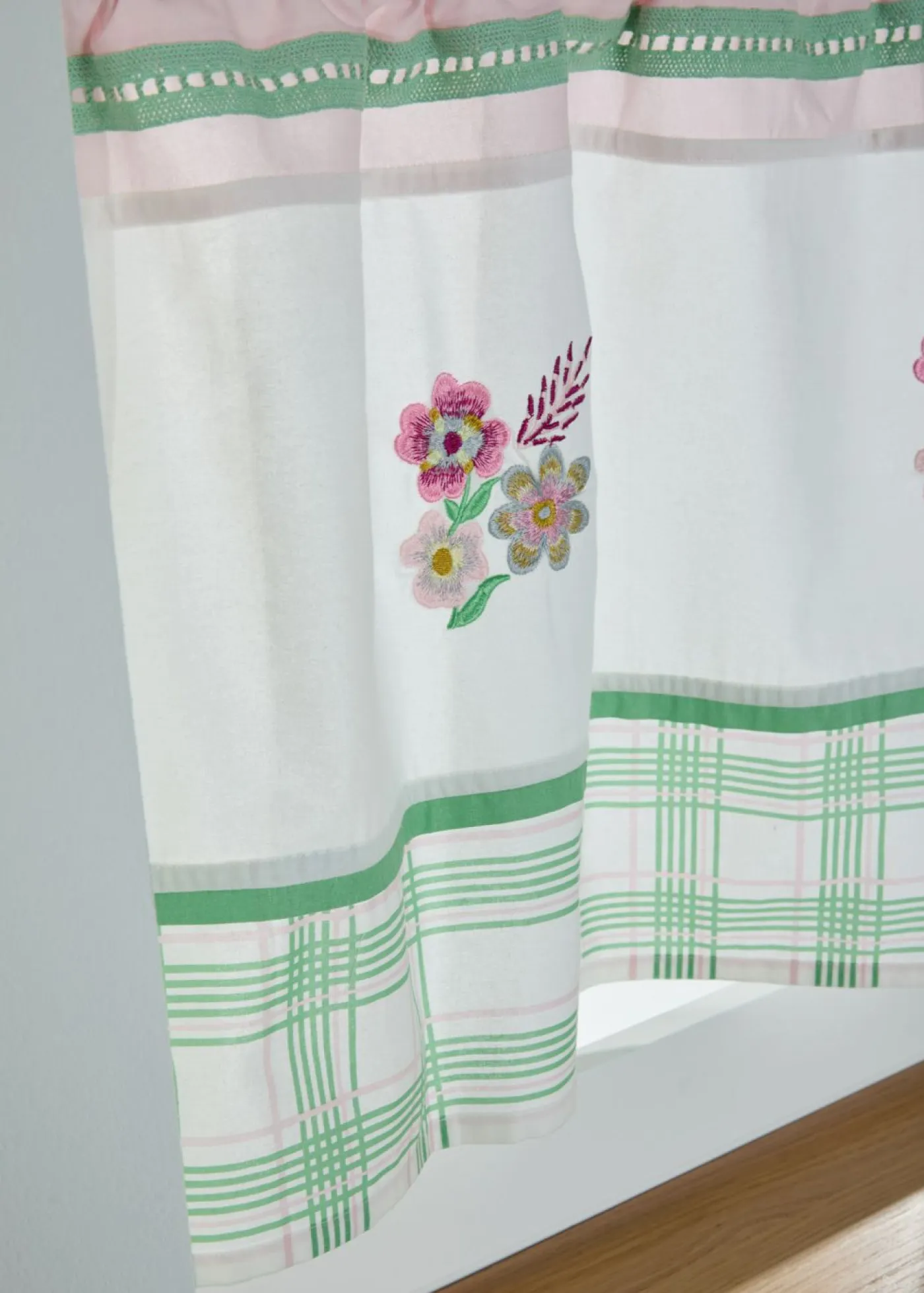bonprix bonprix Primavera|Cortinas De Primavera>Cortina de algodón orgánico con bordado Blanco-rosa-verde
