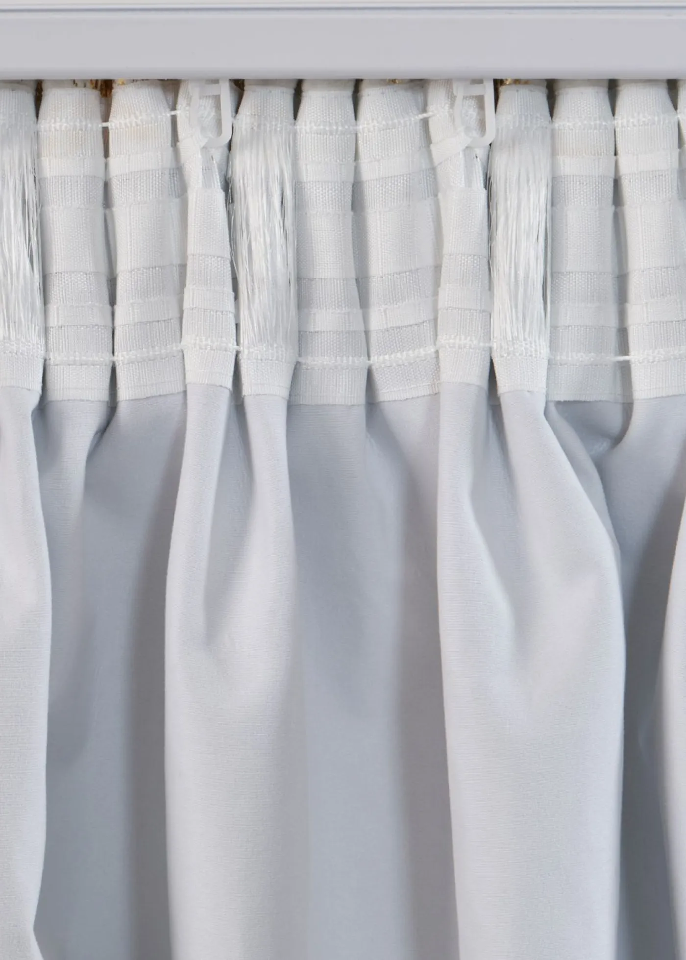 bonprix bonprix Cortina oscurecedora con superficie aterciopelada y brillo (1 unidad)