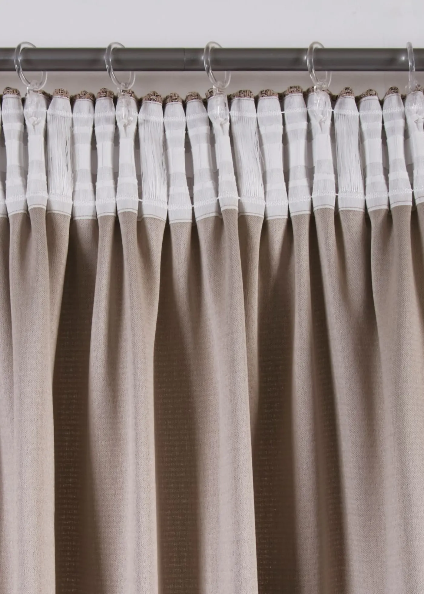 bonprix bonprix Muebles De Dormitorio·Cortinas Opacas|Cortinas Opacas>Cortina oscurecedora con estructura (1 unidad) marrón