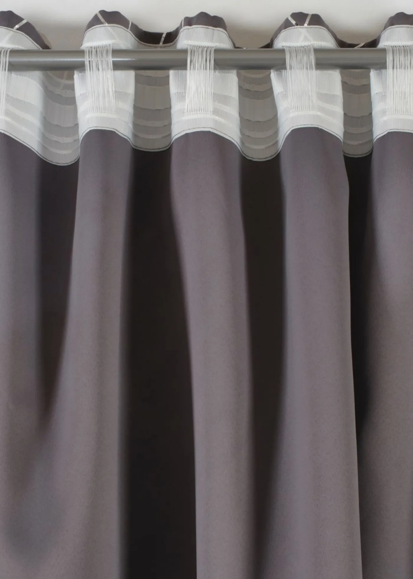 bonprix bonprix Muebles De Dormitorio·Cortinas Opacas|Cortinas Opacas>Cortina oscurecedora con brillo, también en tamaño extralargo (1 unidad) Gris-plata