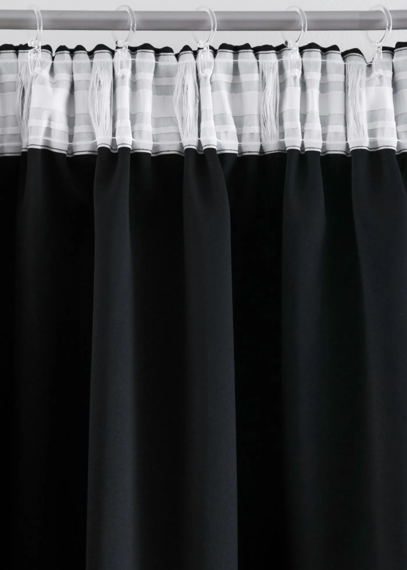 bonprix bonprix Muebles De Dormitorio·Cortinas Opacas|Cortinas Opacas>Cortina oscurecedora en varios tamaños (1 unidad) Negro