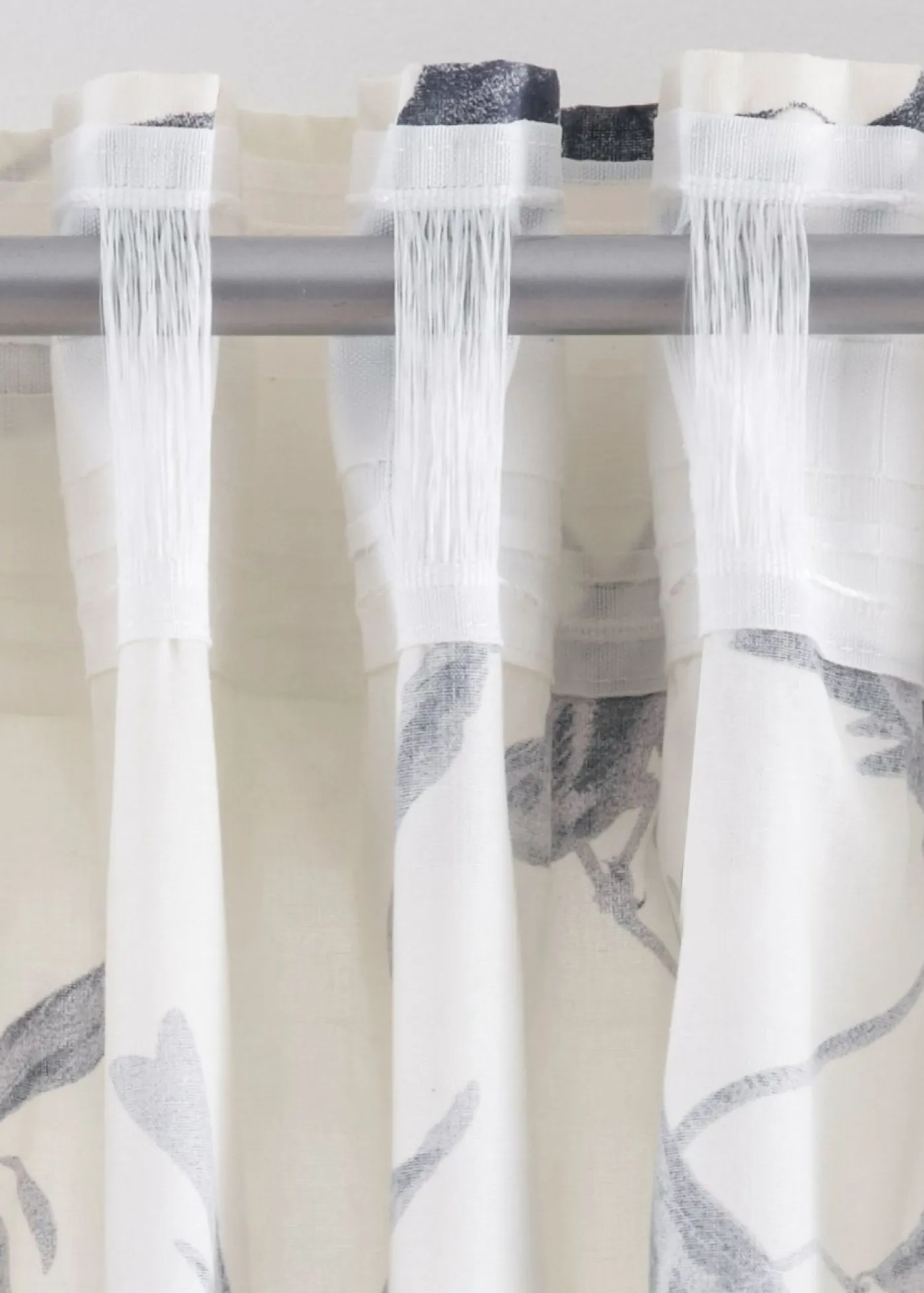 bonprix bonprix Muebles De Sala De Estar·Cortinas De Salón|Cortinas Para Dormitorio>Cortinas con estampado (1 unidad) crudo / gris oscuro