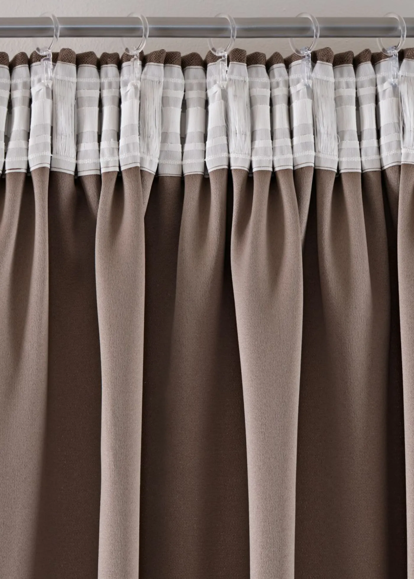 bonprix bonprix Muebles De Dormitorio·Cortinas Opacas|Cortinas Opacas>Cortinas oscurecedoras con estructura (2 unidades) marrón