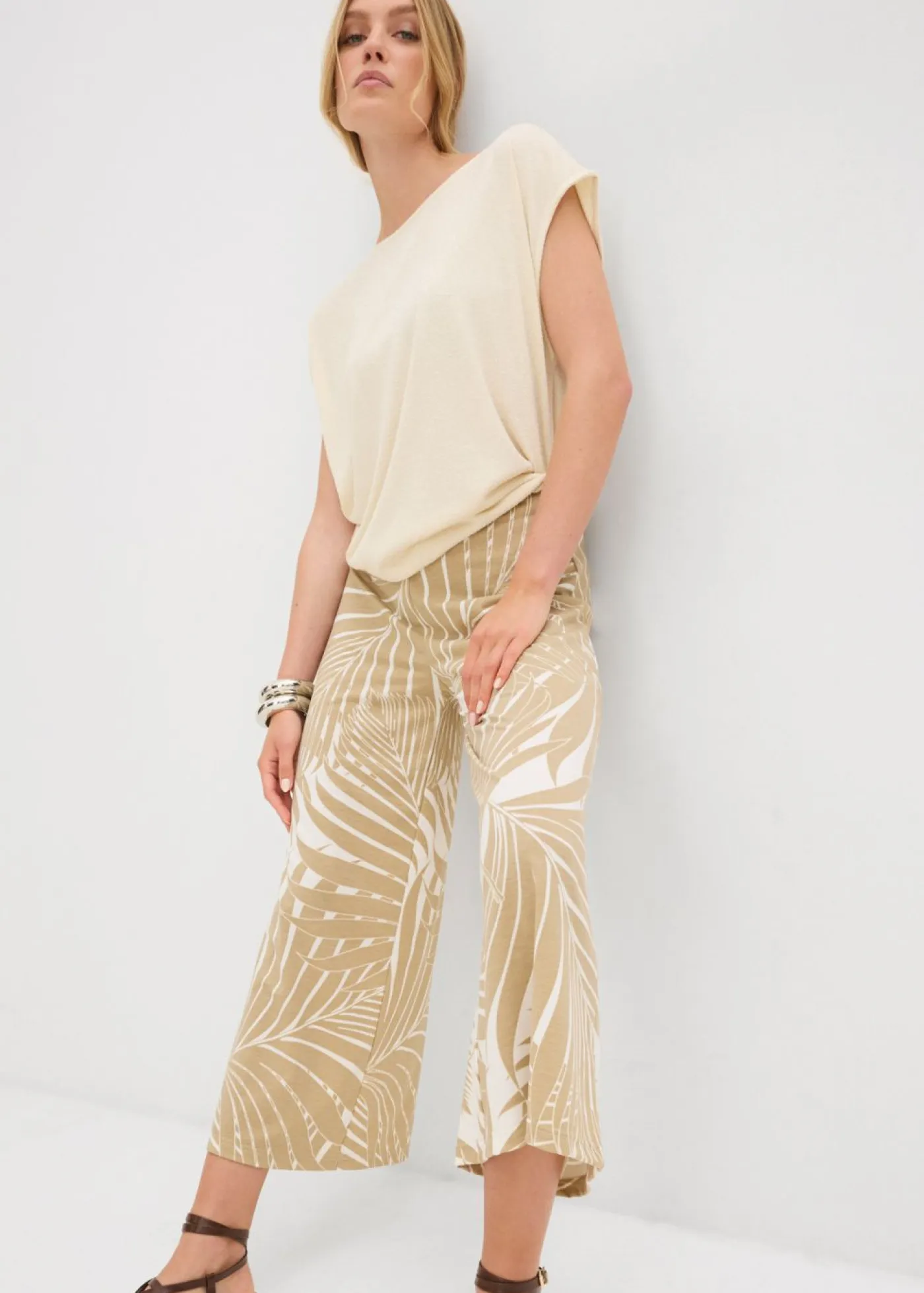 bonprix bonprix Pantalones>Culotte de mezcla de viscosa suave Blanco lana/beige nuevo estampado