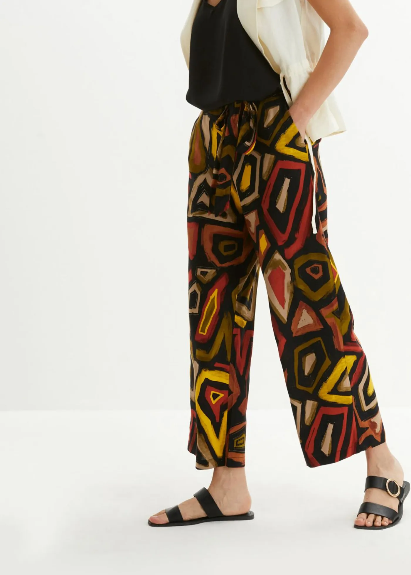 bonprix bonprix Pantalones|Novedades>Culotte de viscosa fluida Negro-azul con estampado gráfico