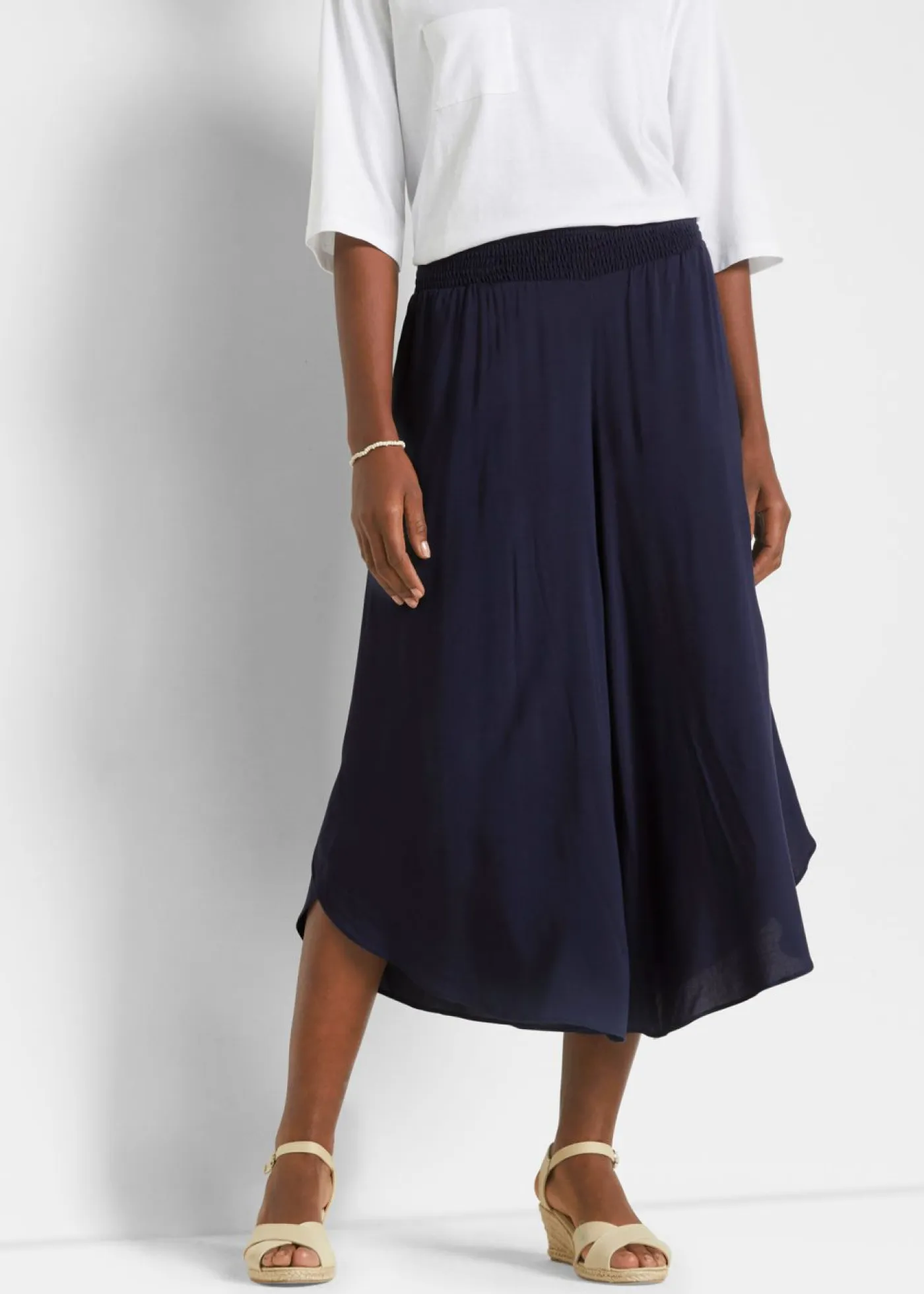 bonprix bonprix Pantalones>Culotte hasta la pantorrilla de viscosa sostenible Azul marino