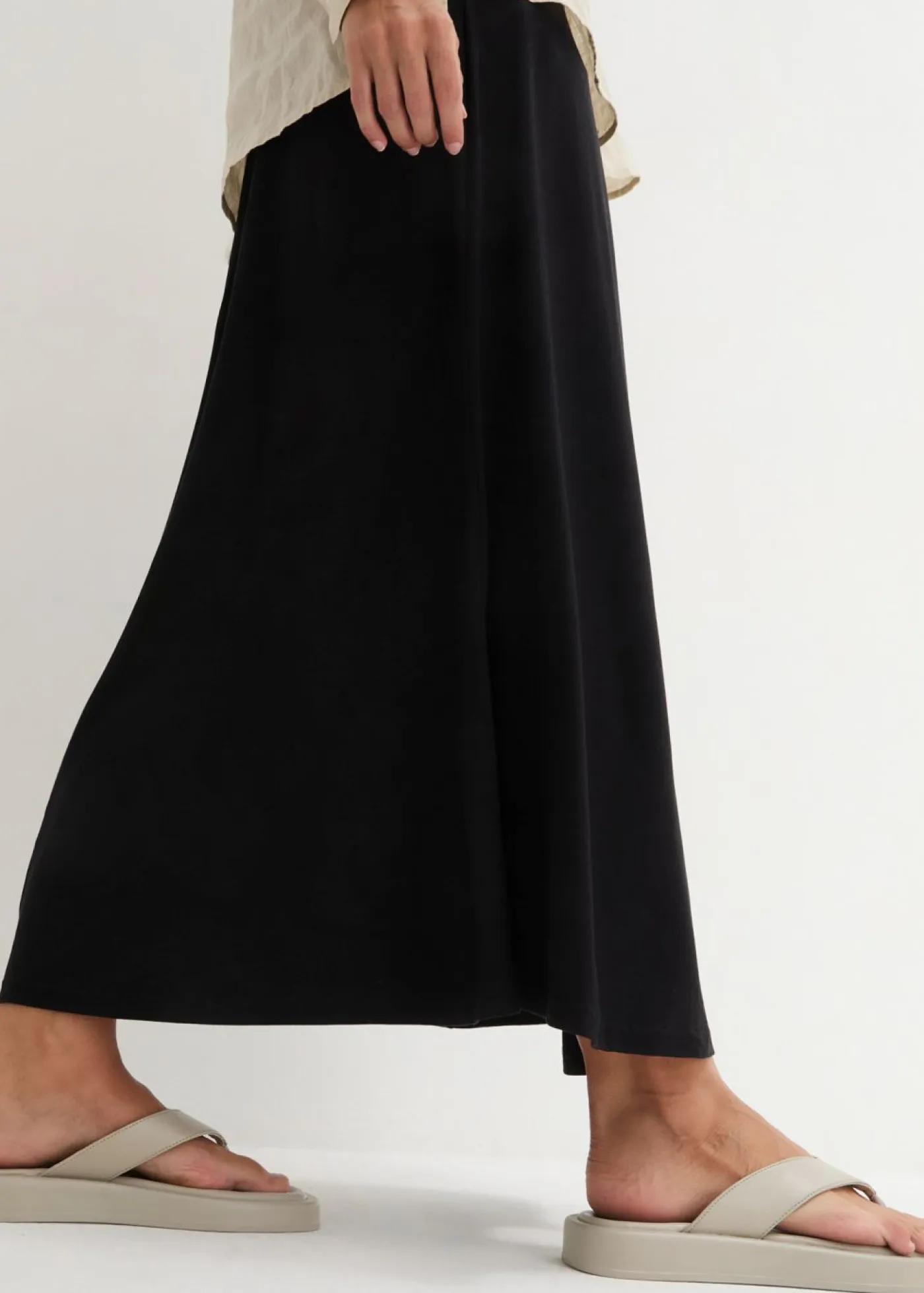 bonprix bonprix Faldas>Falda de punto en mezcla de viscosa Negro