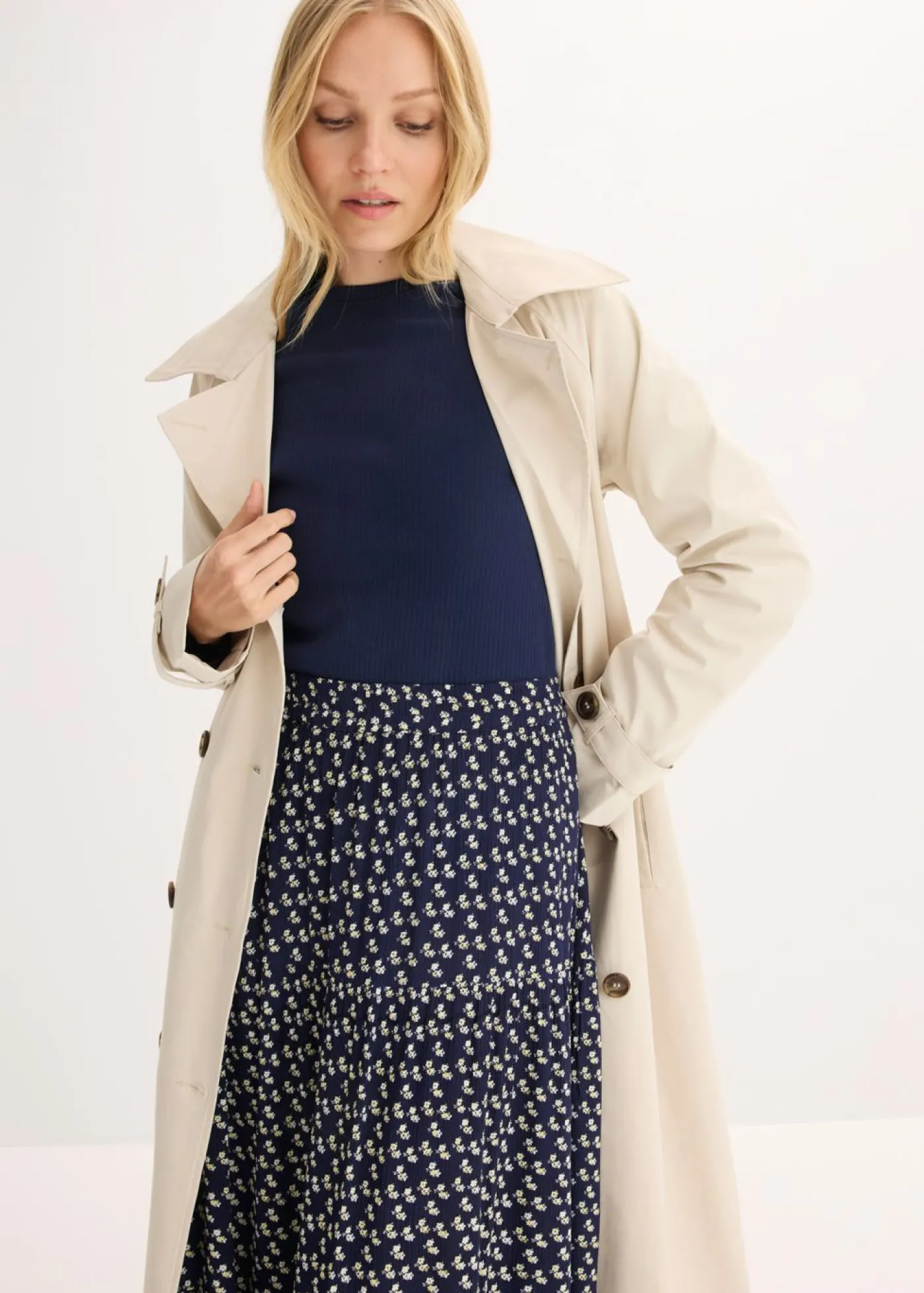 bonprix bonprix Faldas|Novedades>Falda maxi a capas con viscosa estructurada Azul marino de flores