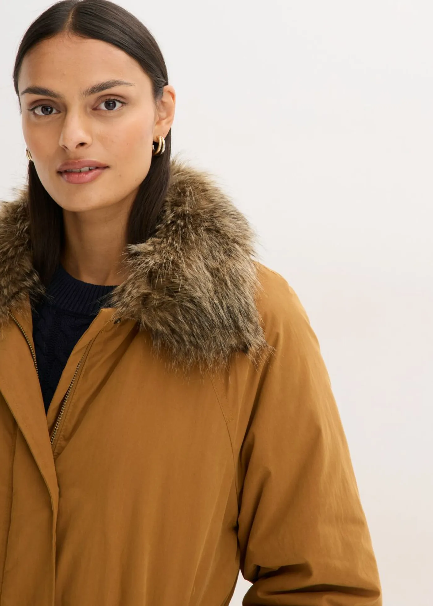 Mujer bonprix bonprix Gabardina acolchada con cuello desmontable de pelo