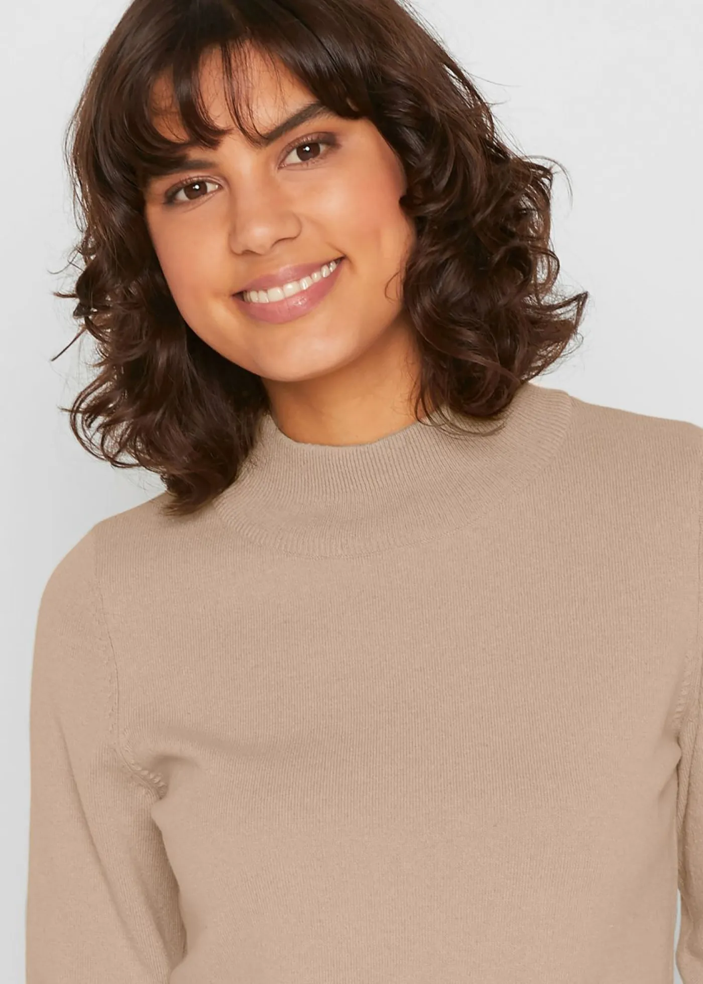 Mujer bonprix bonprix Jersey básico de punto fino con cuello alto y algodón reciclado