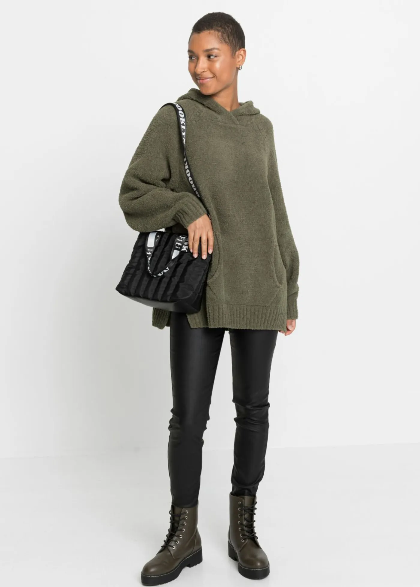 bonprix bonprix Jerséis|Ropa De Punto>Jersey con capucha de forro polar Oliva