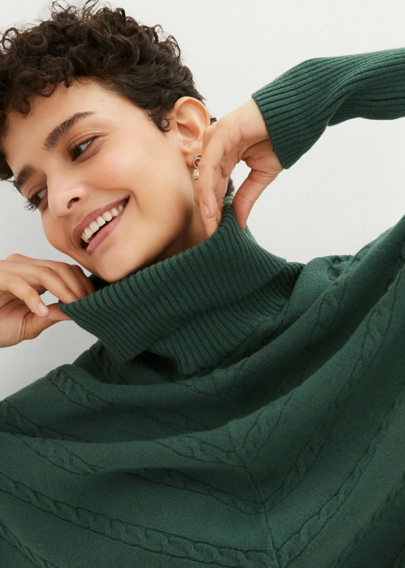 bonprix bonprix Jerséis|Ropa De Punto>Jersey de cuello alto Verde oscuro