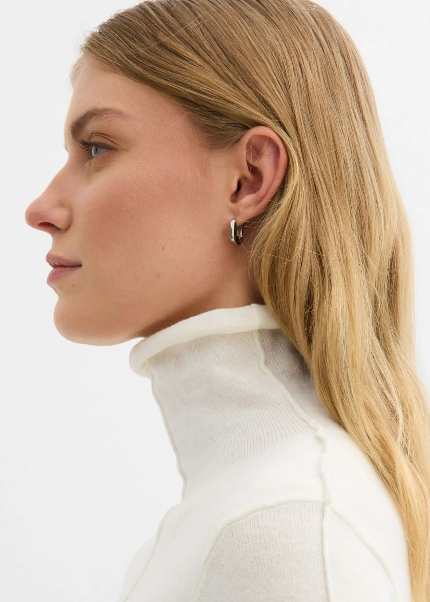 bonprix bonprix Esenciales|Jerséis>Jersey de mezcla de cachemir suave con cuello vuelto Blanco lana