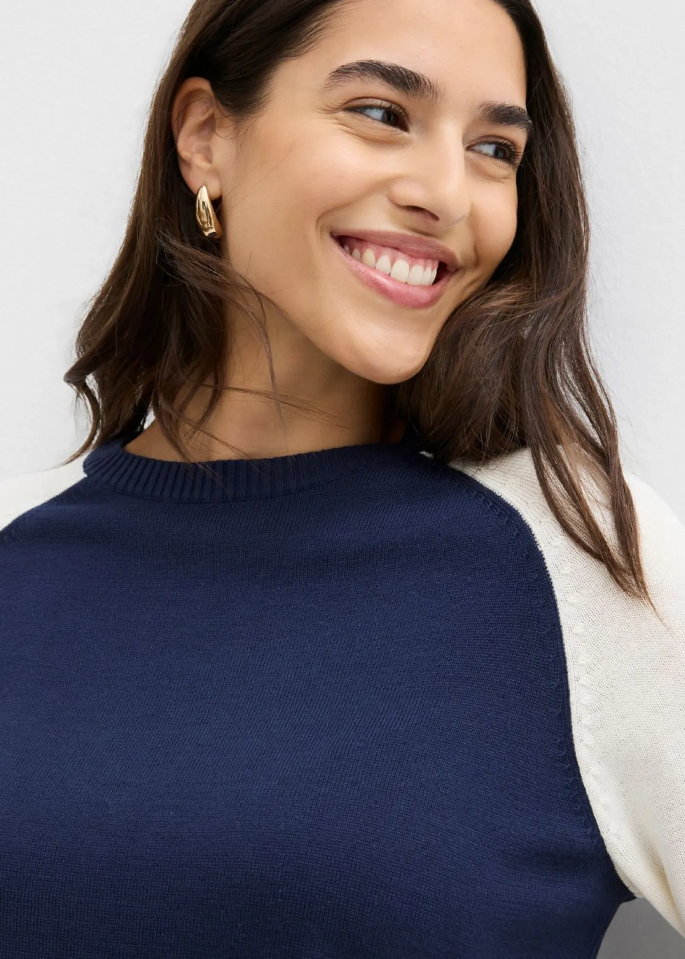 bonprix bonprix Jerséis|Ropa De Punto>Jersey de punto fino con mangas raglán beige natural-azul marino-té rojo