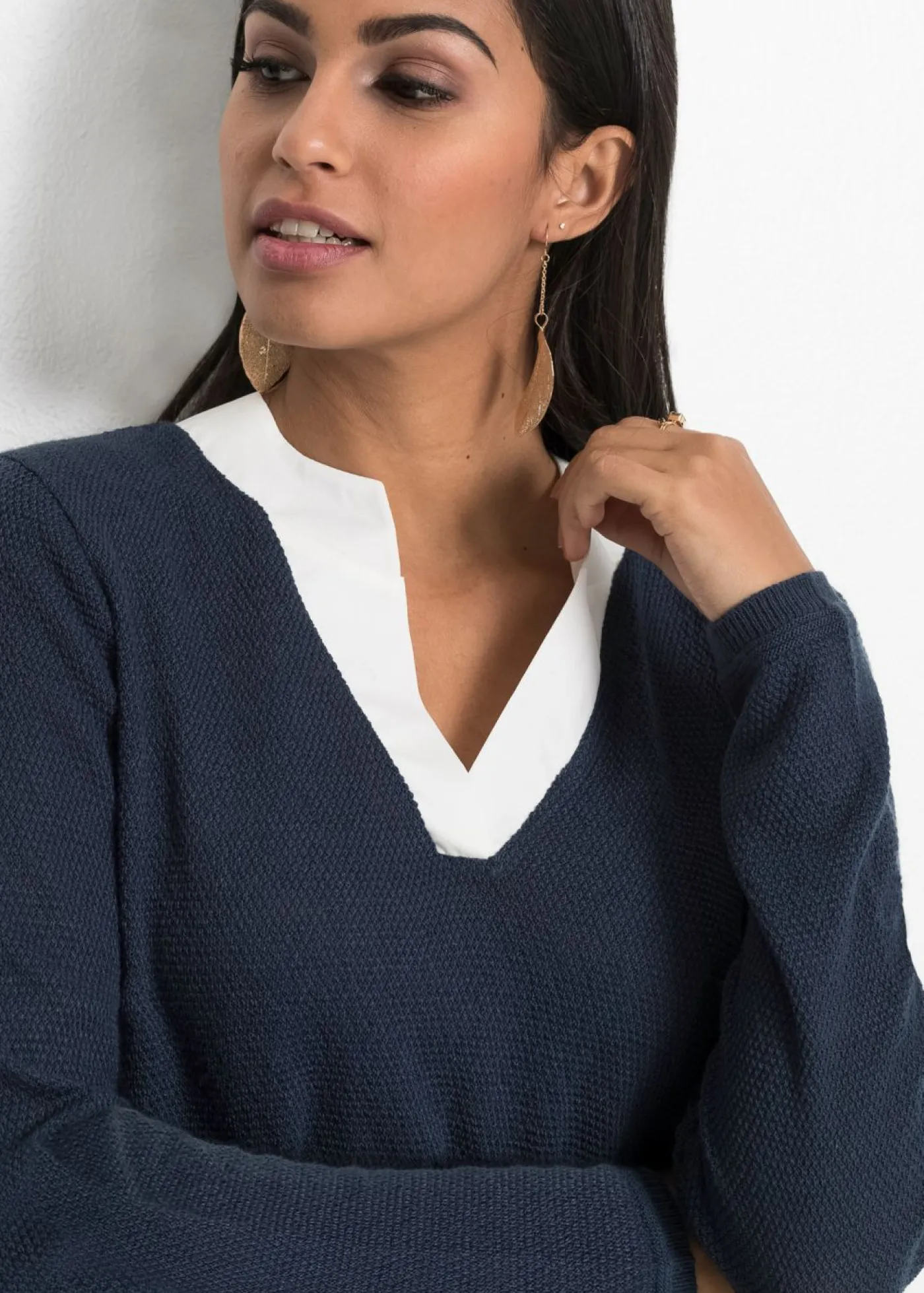 bonprix bonprix Jerséis|Ropa De Punto>Jersey de punto fino con inserto de blusa Azul marino-blanco