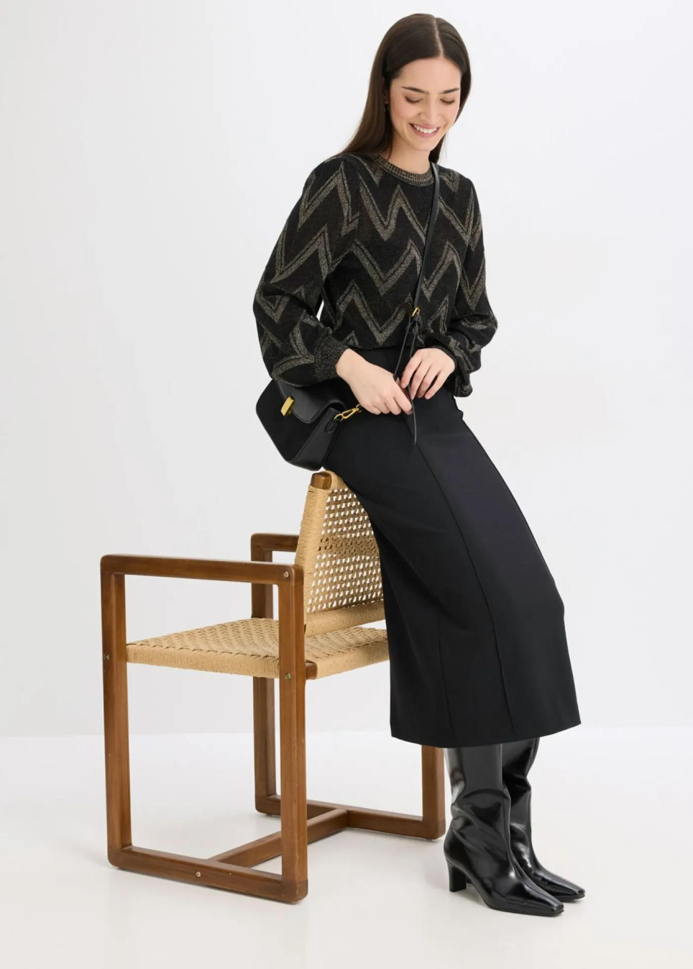 bonprix bonprix Jerséis|Ropa De Punto>Jersey de punto fino con efecto brillante Negro-oro