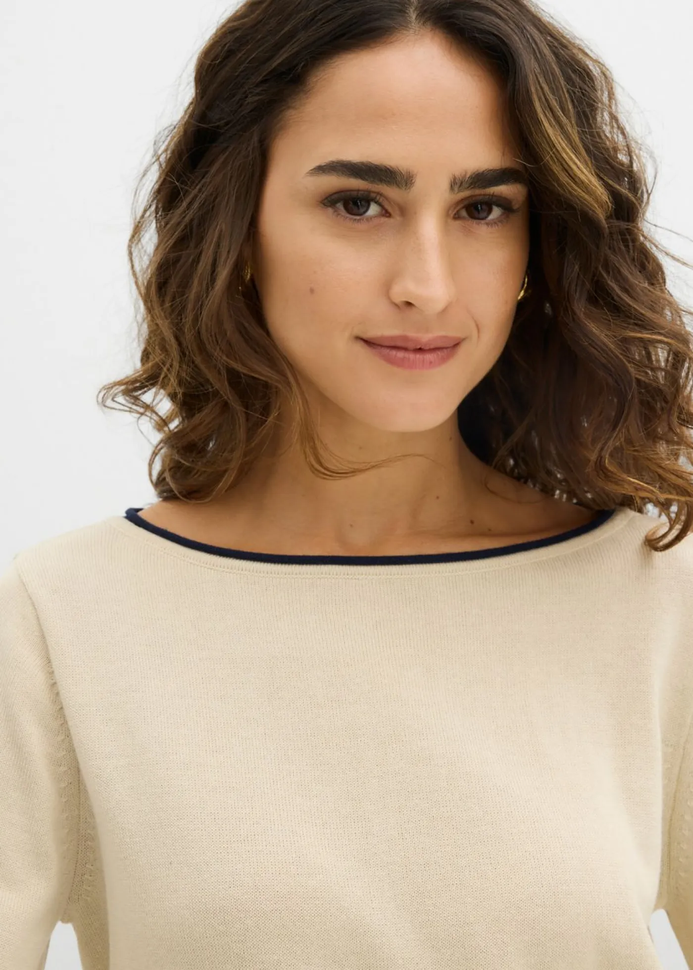 bonprix bonprix Jerséis|Ropa De Punto>Jersey de punto fino de mezcla de algodón arena claro-azul marino