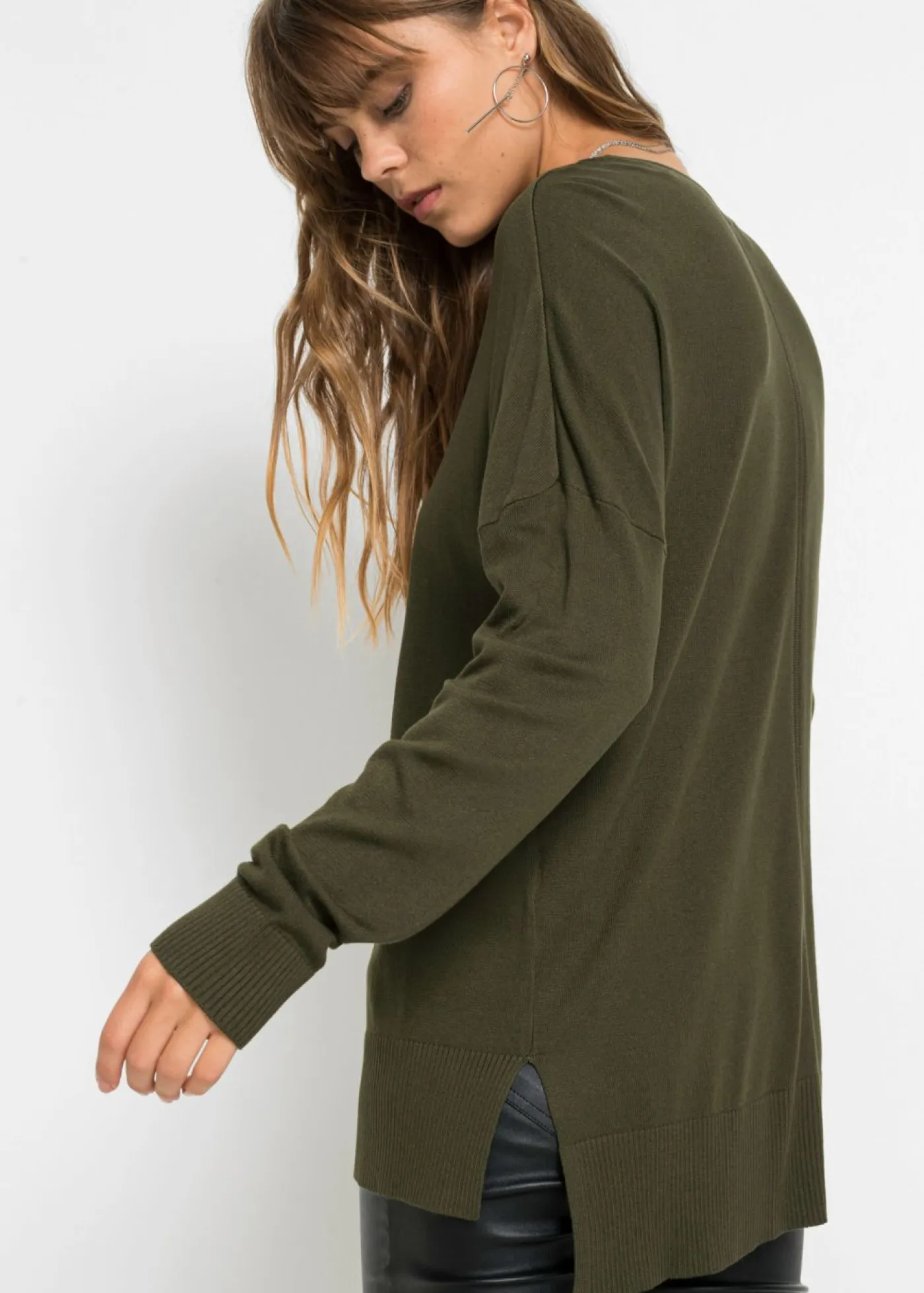 bonprix bonprix Jerséis|Ropa De Punto>Jersey de punto oversize en mezcla de viscosa Verde oliva oscuro