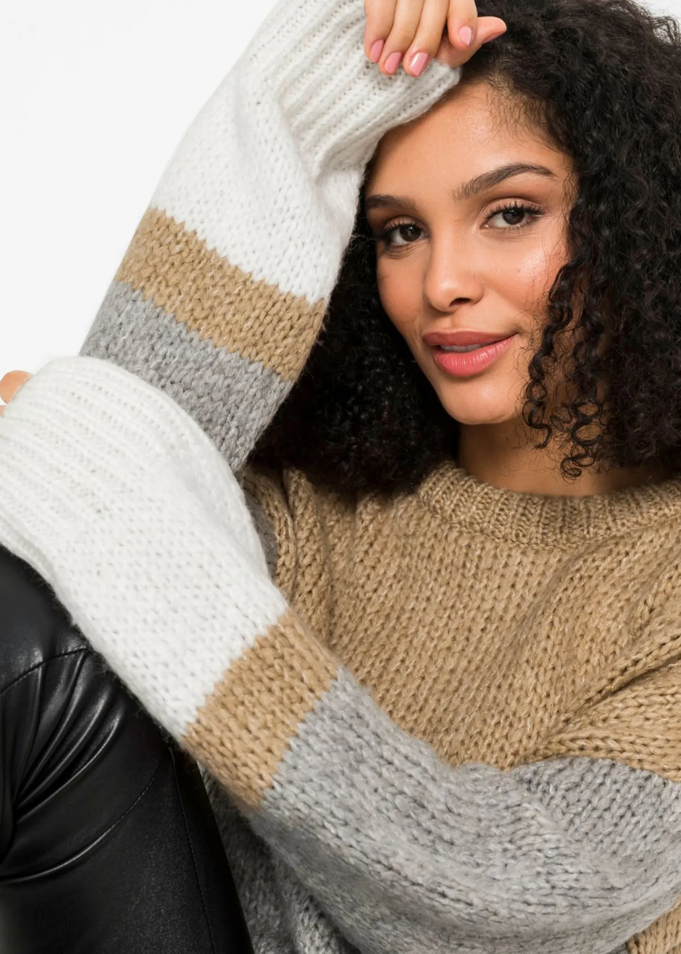 bonprix bonprix Jerséis|Ropa De Punto>Jersey de rayas de corte holgado con botones Beige-gris claro jaspeado-blanco