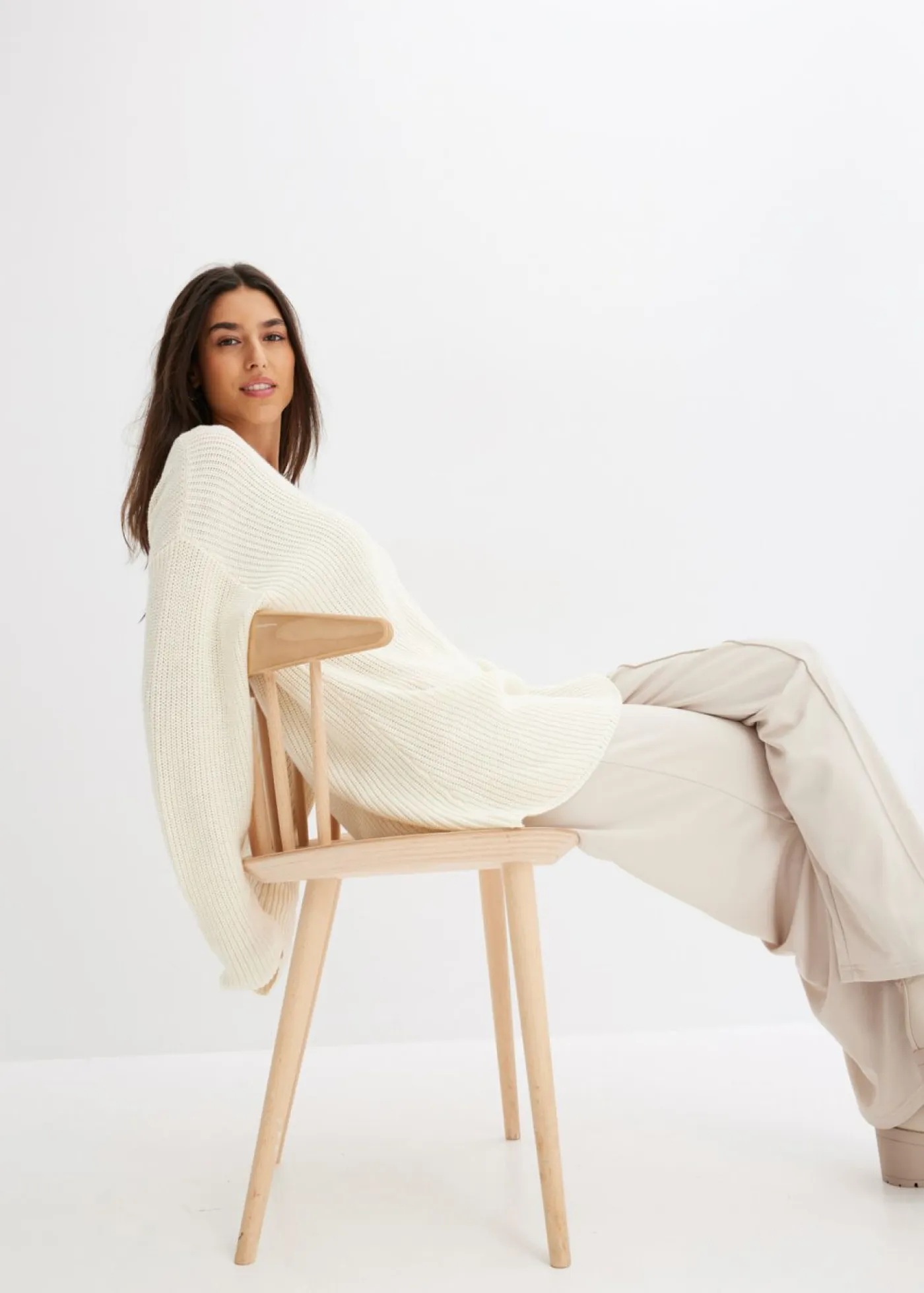 bonprix bonprix Jerséis|Ropa De Punto>Jersey holgado de mezcla de lana Blanco-crema