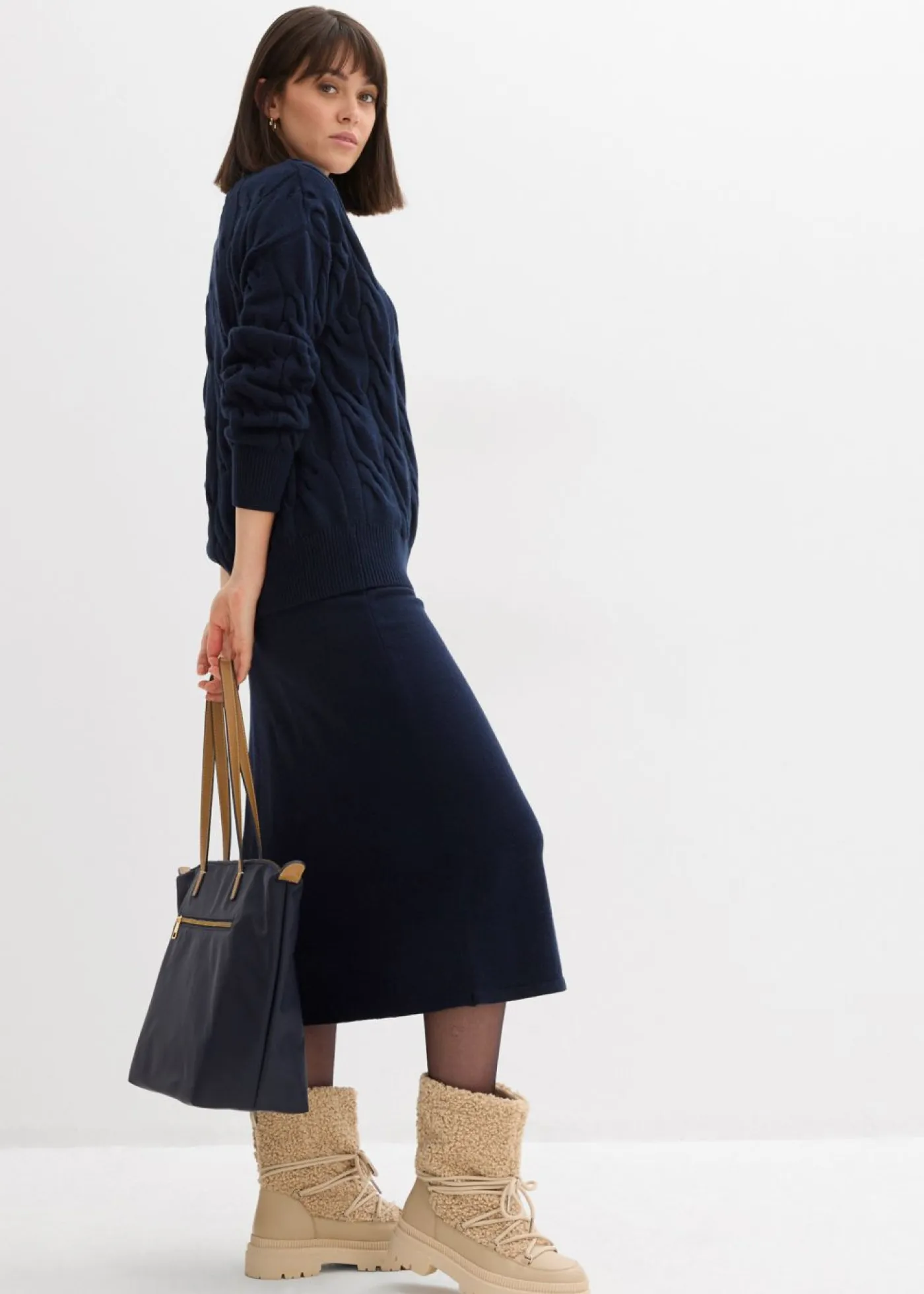 bonprix bonprix Jerséis|Ropa De Punto>Jersey holgado de mezcla de viscosa suave Azul marino