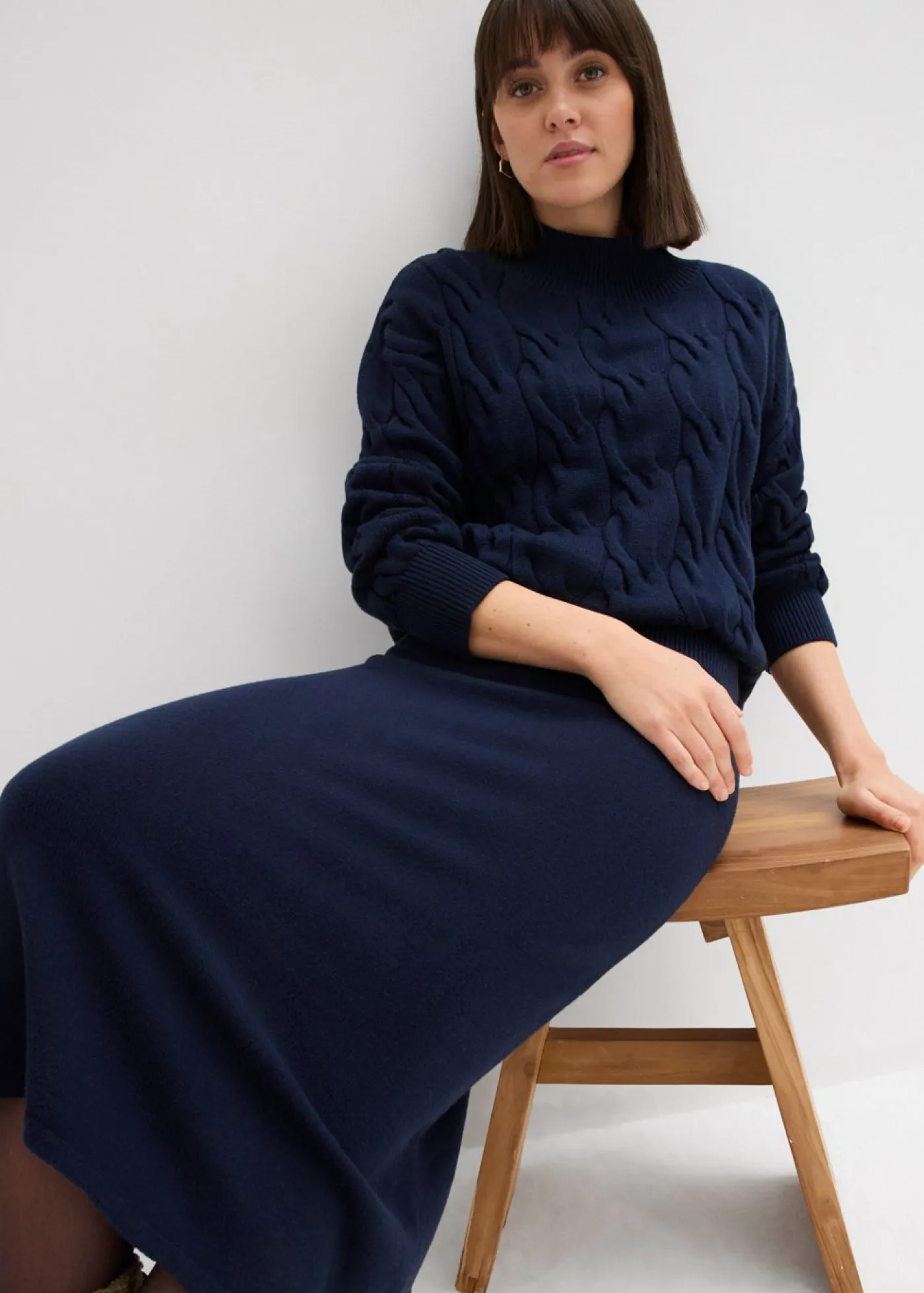 bonprix bonprix Jerséis|Ropa De Punto>Jersey holgado de mezcla de viscosa suave Azul marino