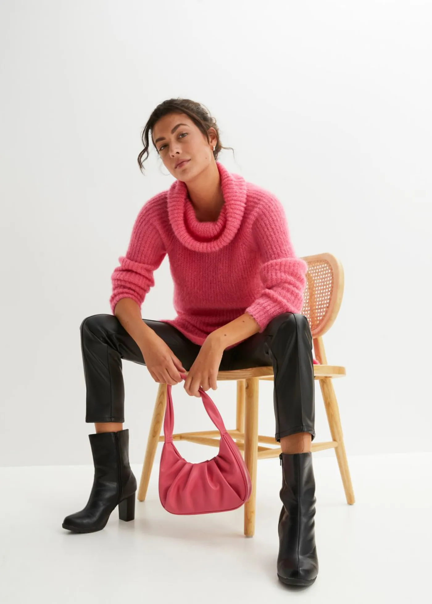 bonprix bonprix Jerséis|Ropa De Punto>Jersey oversize de cuello vuelto Rosa