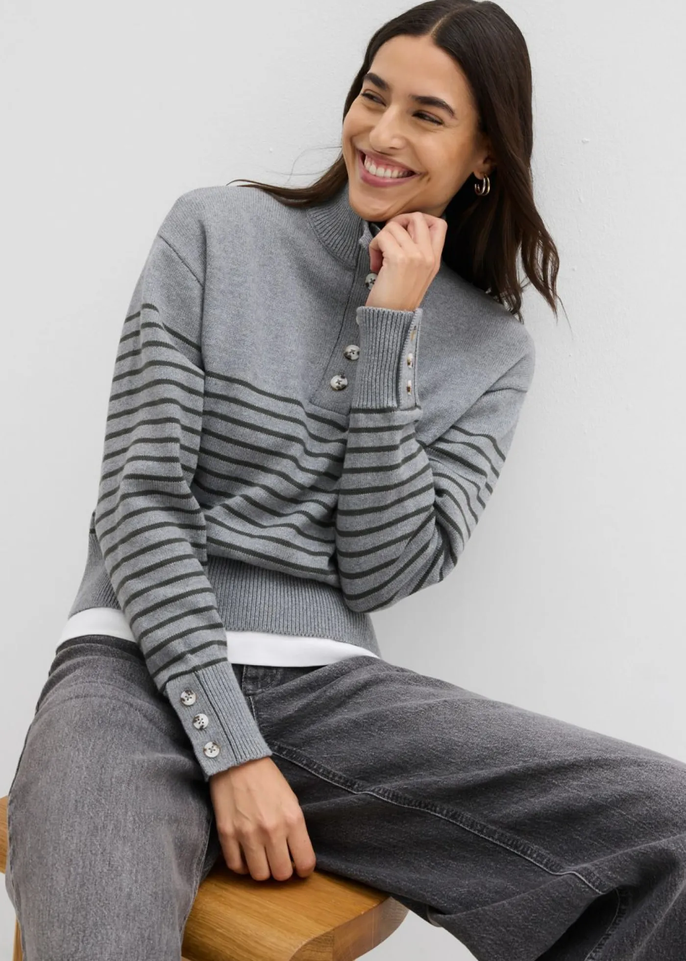 bonprix bonprix Jerséis>Jersey tipo troyer gris jaspeado-antracita con rayas