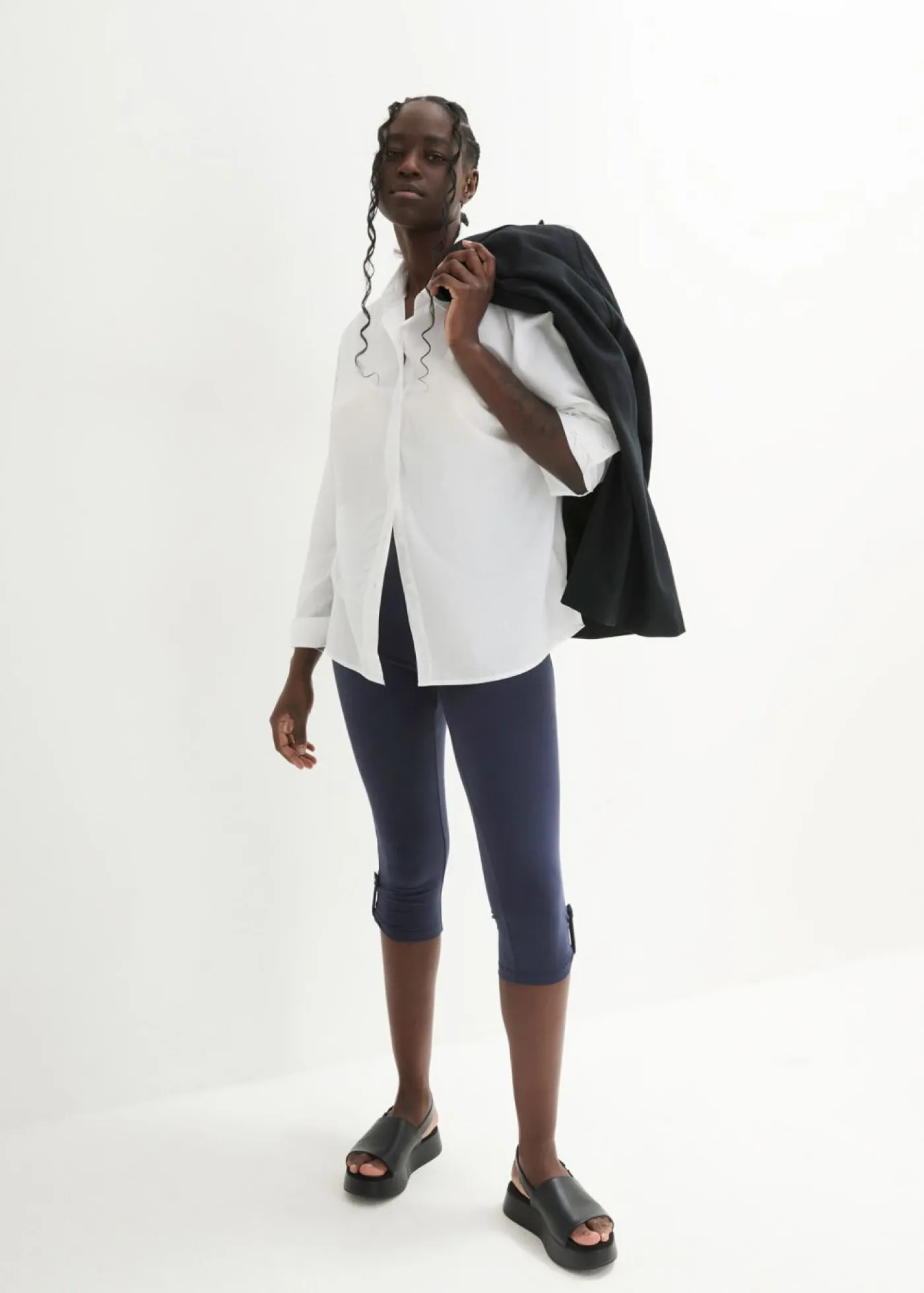 bonprix bonprix Pantalones>Leggings capri de algodón orgánico Azul marino