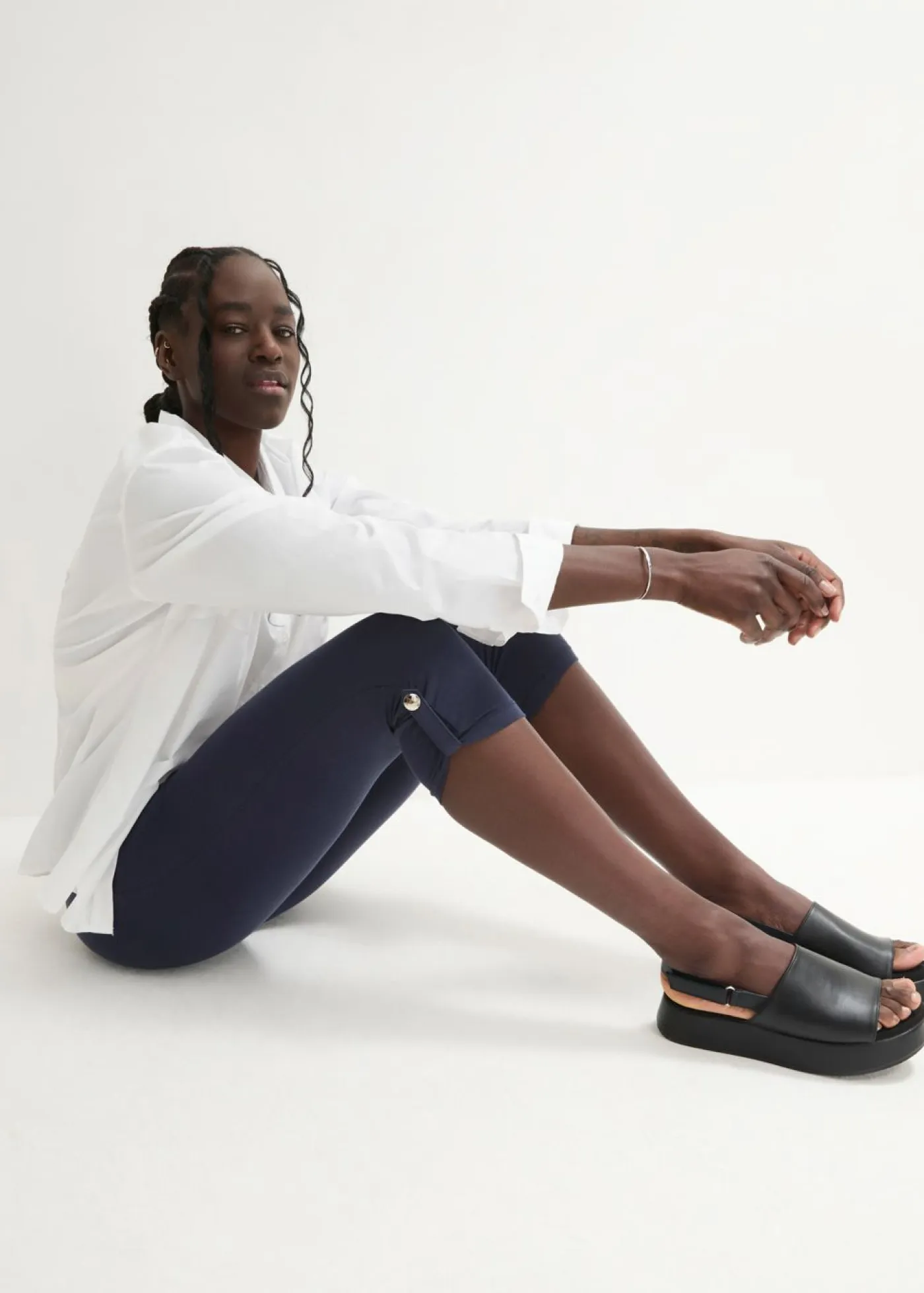 bonprix bonprix Pantalones>Leggings capri de algodón orgánico Azul marino