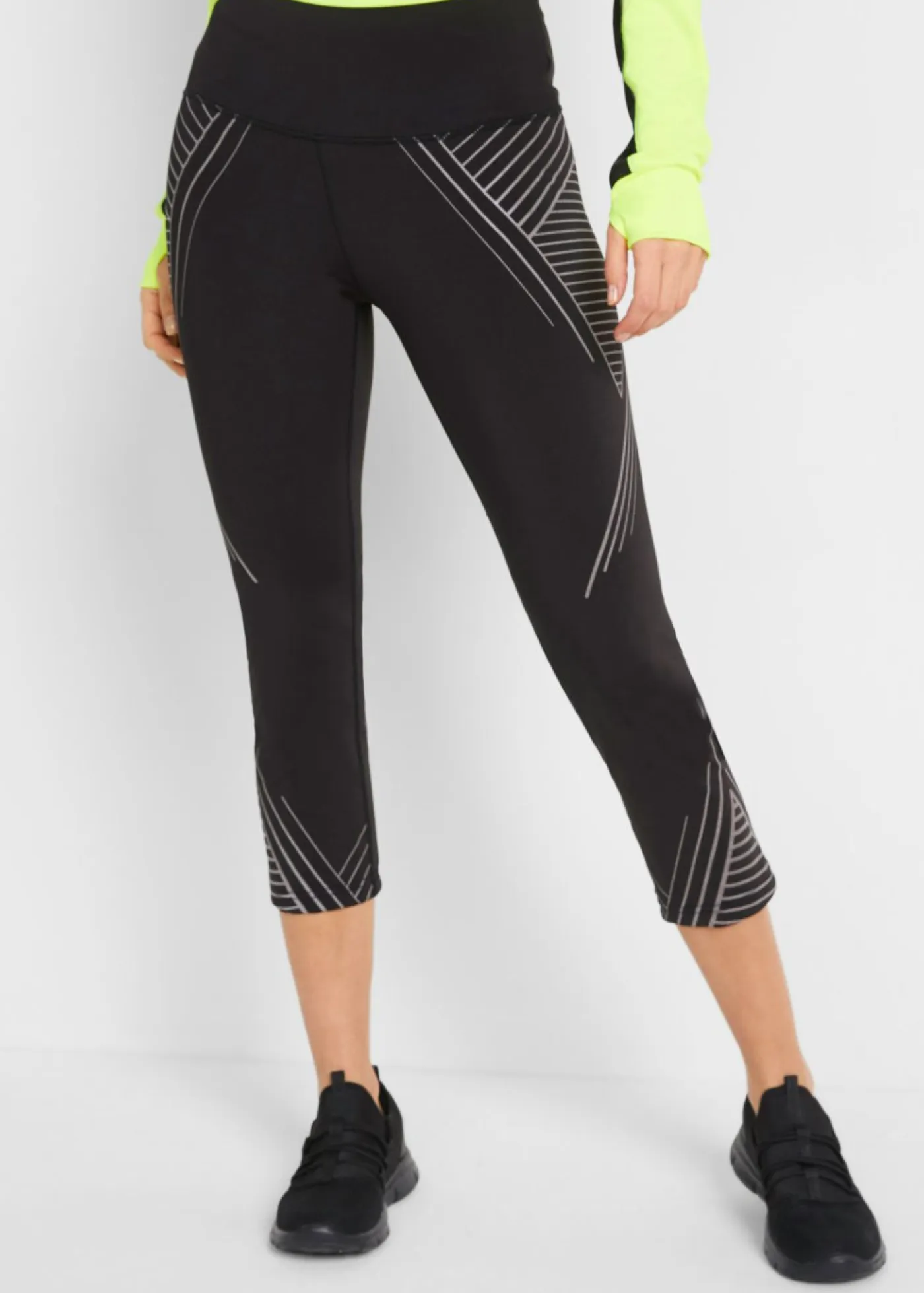 bonprix bonprix Ropa Deportiva|Pantalones>Leggings deportivos con bolsillos, largo 3/4 Negro