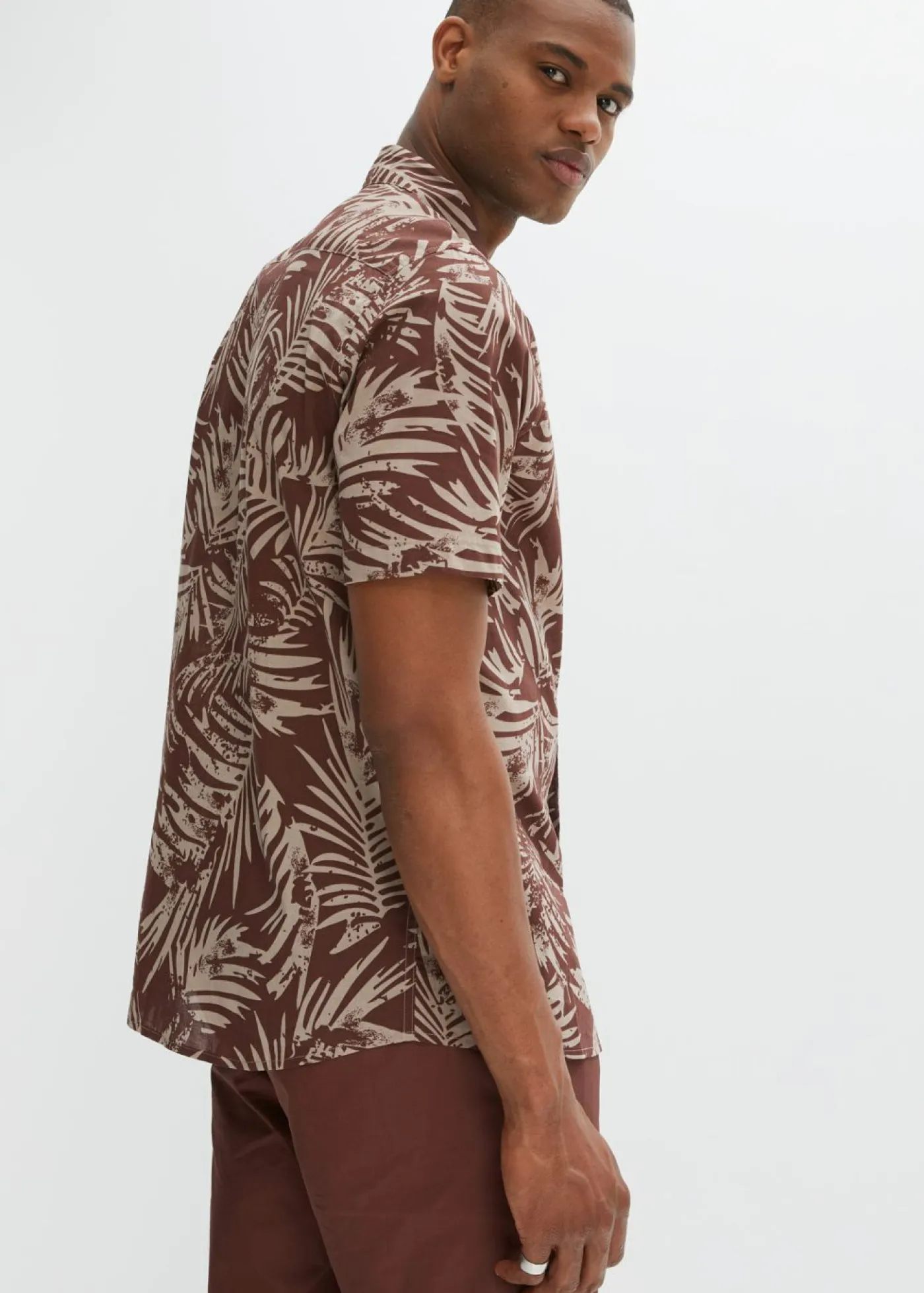 bonprix bonprix Ropa De Playa|Camisas>Ligera camisa de manga corta Marrón tierra