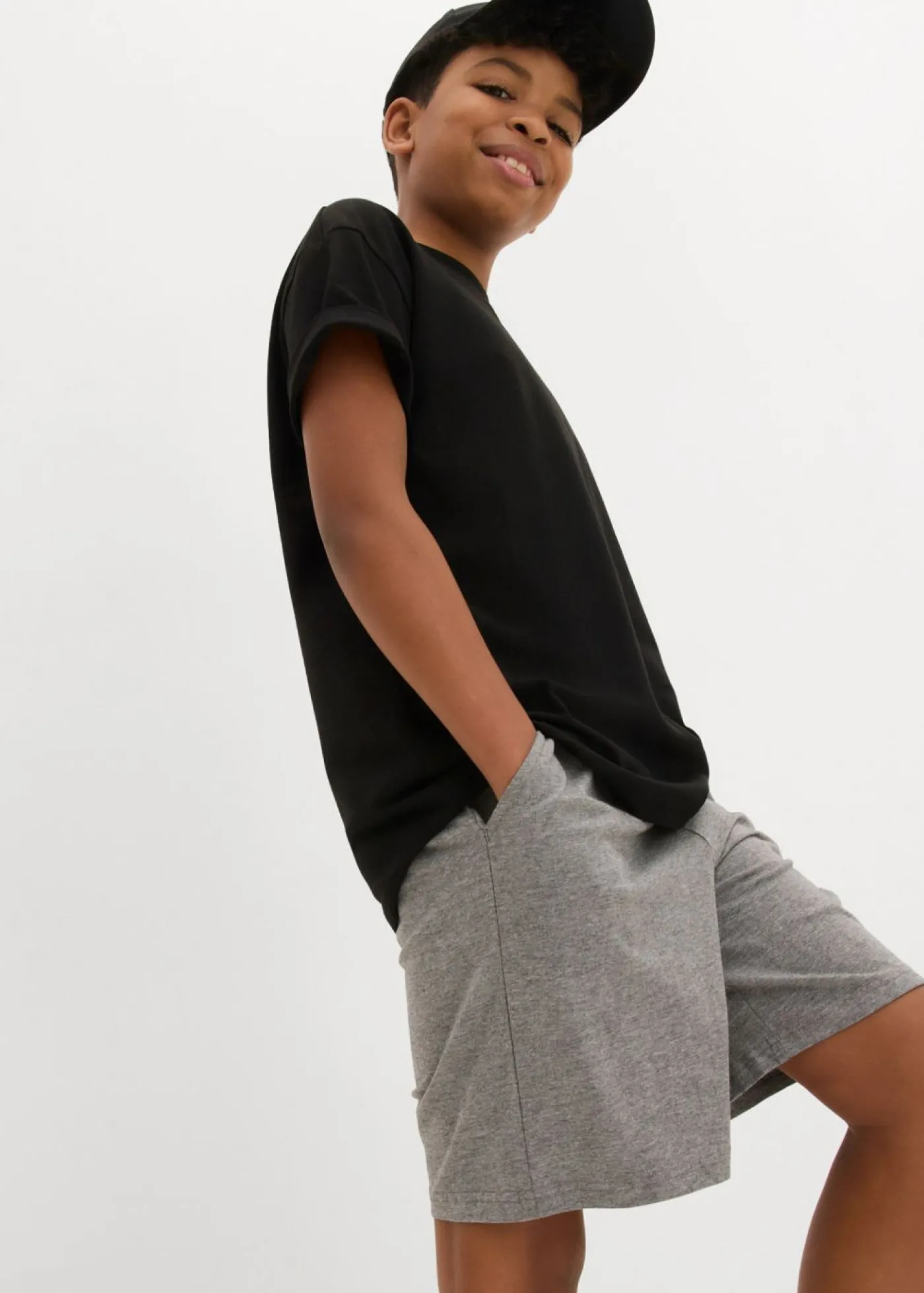 Niños bonprix bonprix Ligero pantalón corto de punto (2 unidades)