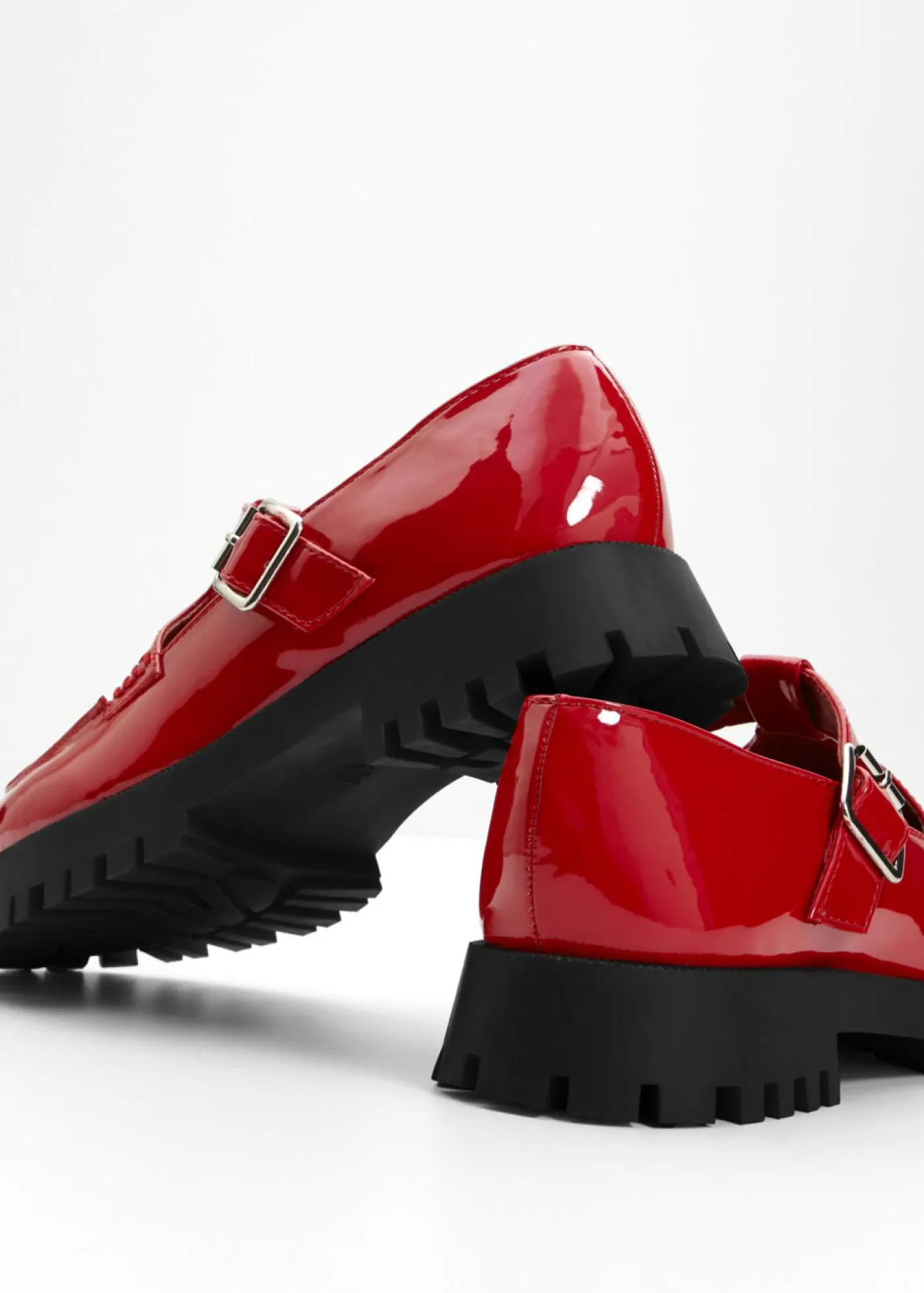 bonprix bonprix Zapatos Primavera-Verano|Mocasines Y Zapatos Planos>Mocasín chunky con aberturas Rojo