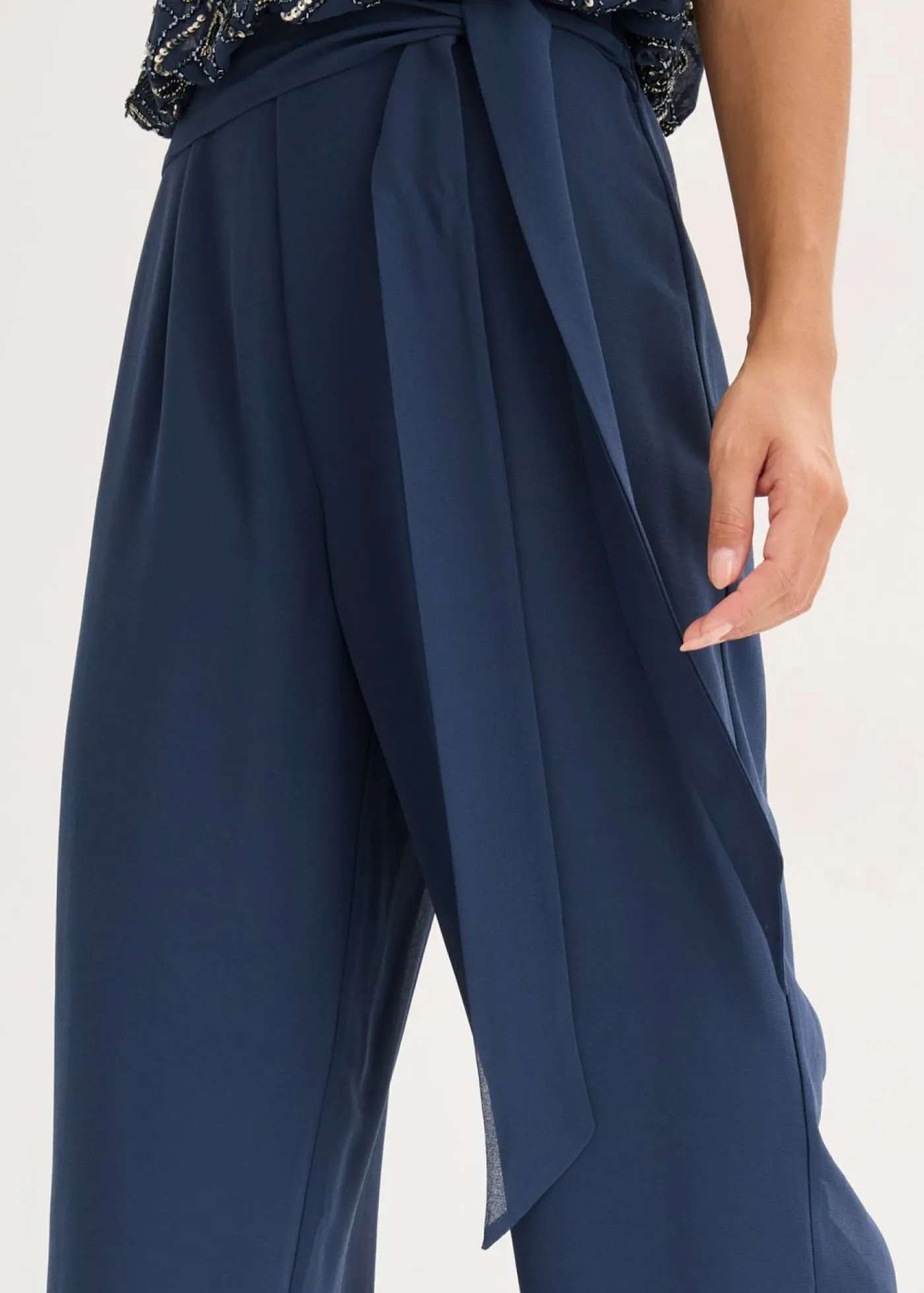 bonprix bonprix Monos|Ropa Elegante>Mono con bordado de perlas azul marino-plata