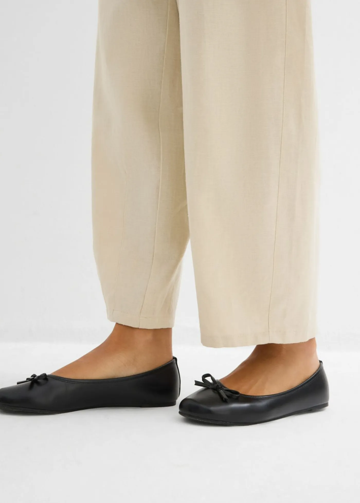 bonprix bonprix Conjuntos De Ropa|Pantalones>Pantalón acampanado de mezcla de lino ligero Arena claro