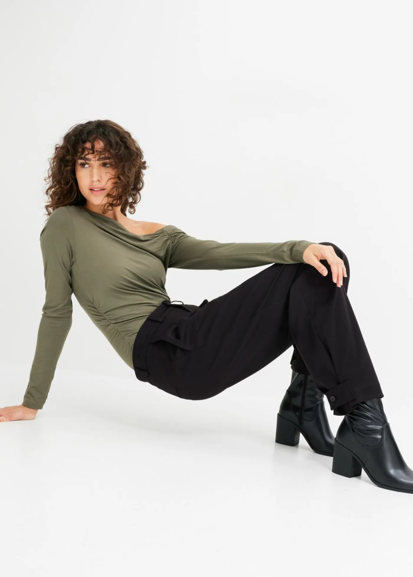 bonprix bonprix Pantalones>Pantalón capri Negro