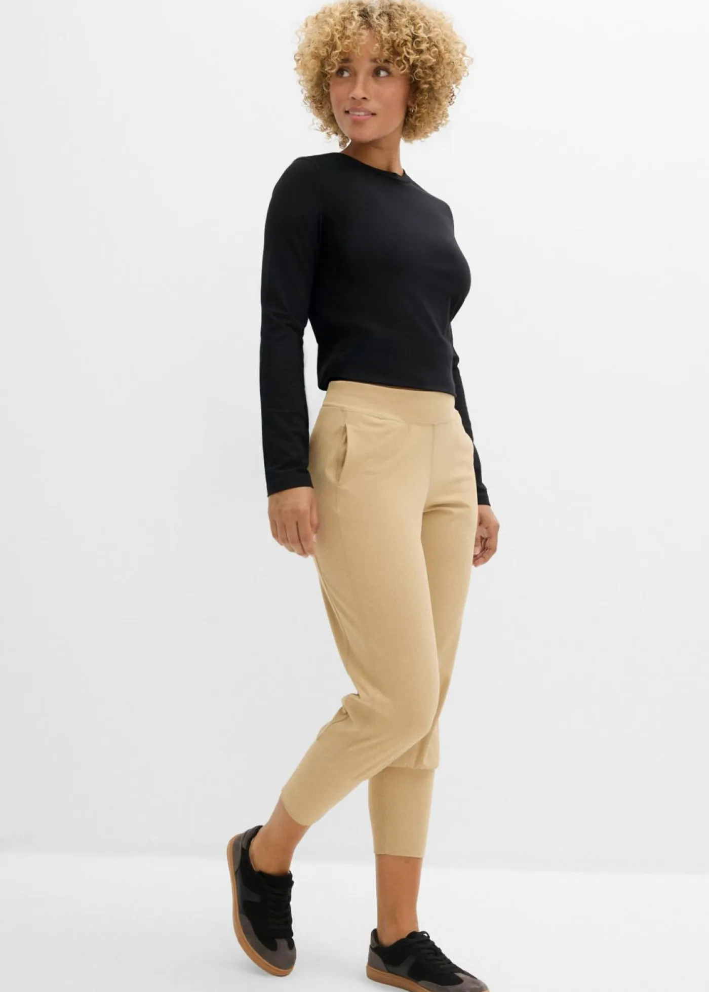 bonprix bonprix Pantalones>Pantalón capri de material suave Caqui claro