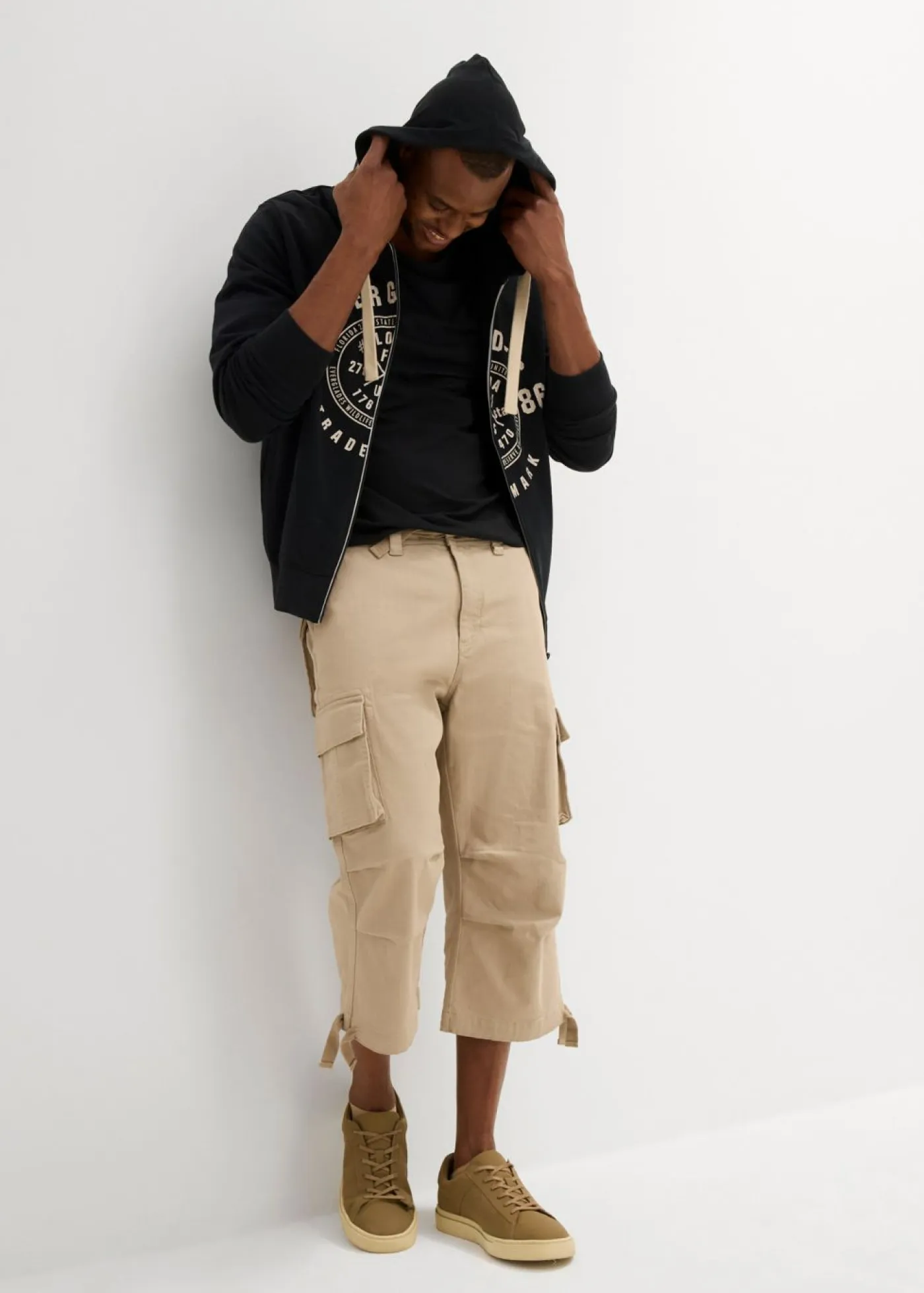 bonprix bonprix Pantalones>Pantalón capri elástico tipo cargo con corte holgado y ancho Arena