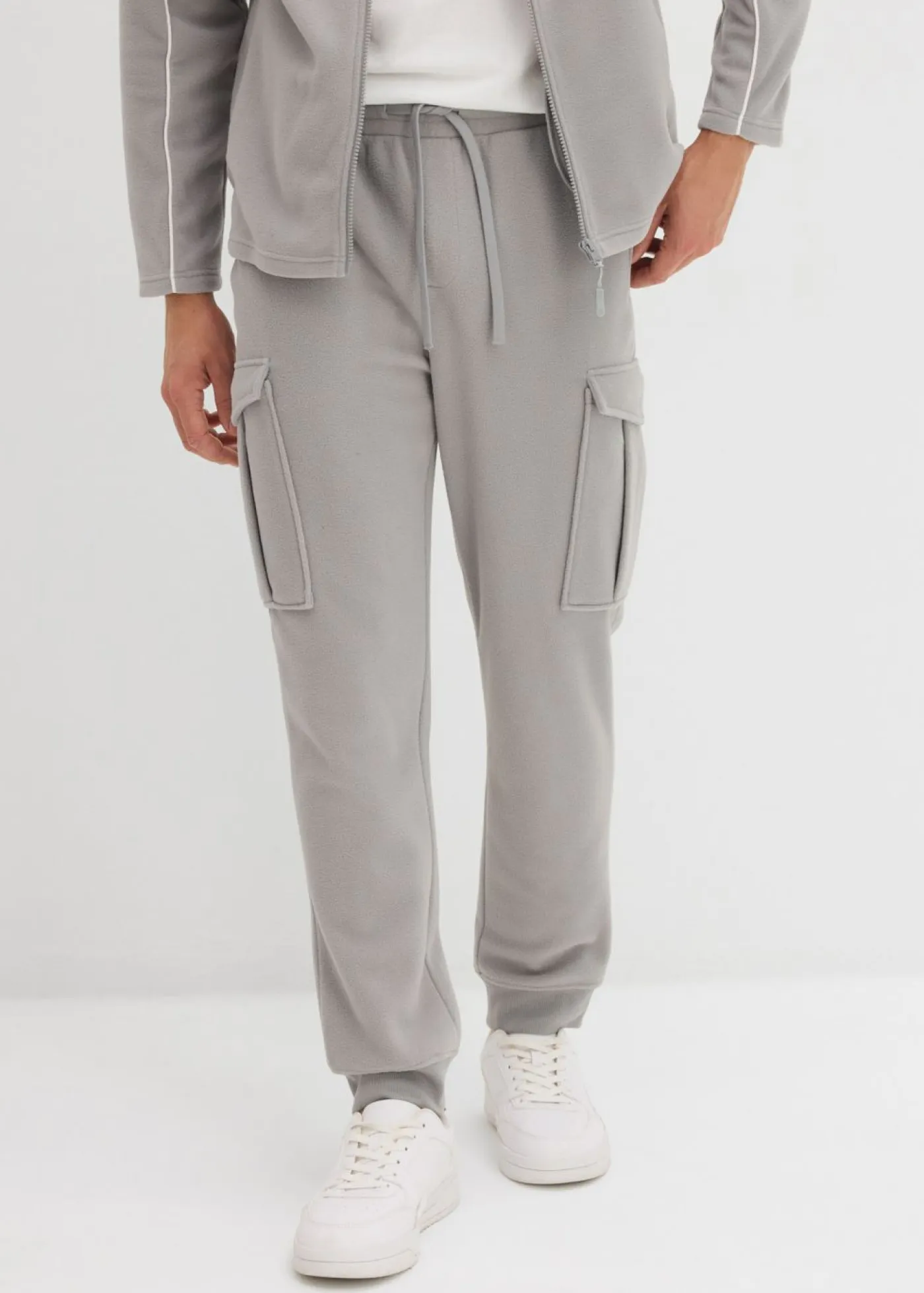 Hombre bonprix bonprix Pantalón cálido tipo cargo de felpa con corte regular