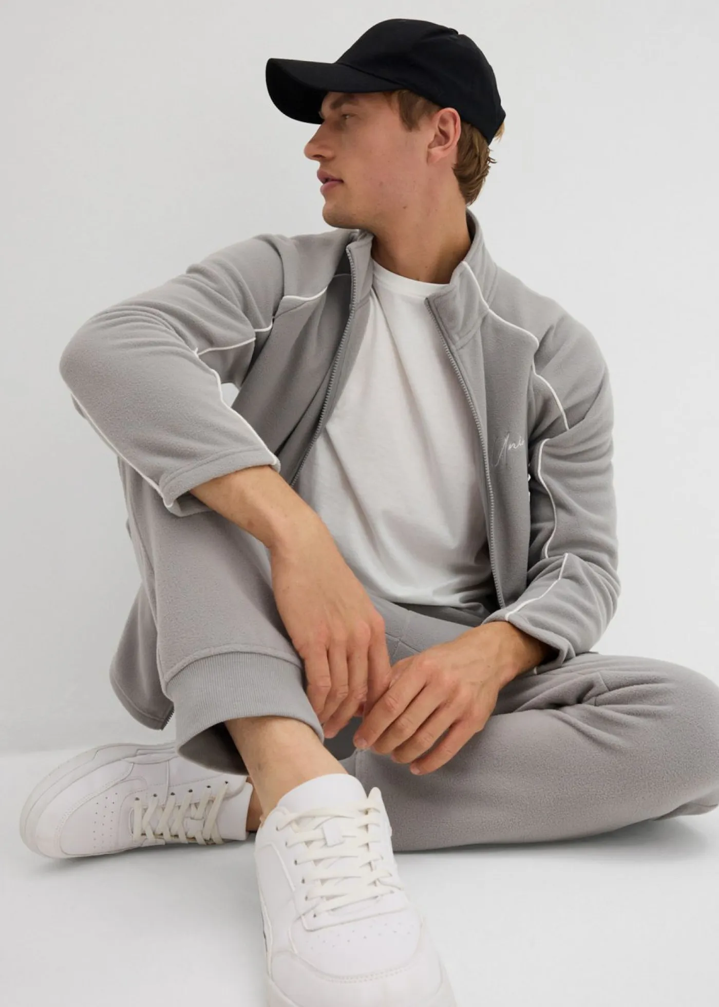 Hombre bonprix bonprix Pantalón cálido tipo cargo de felpa con corte regular