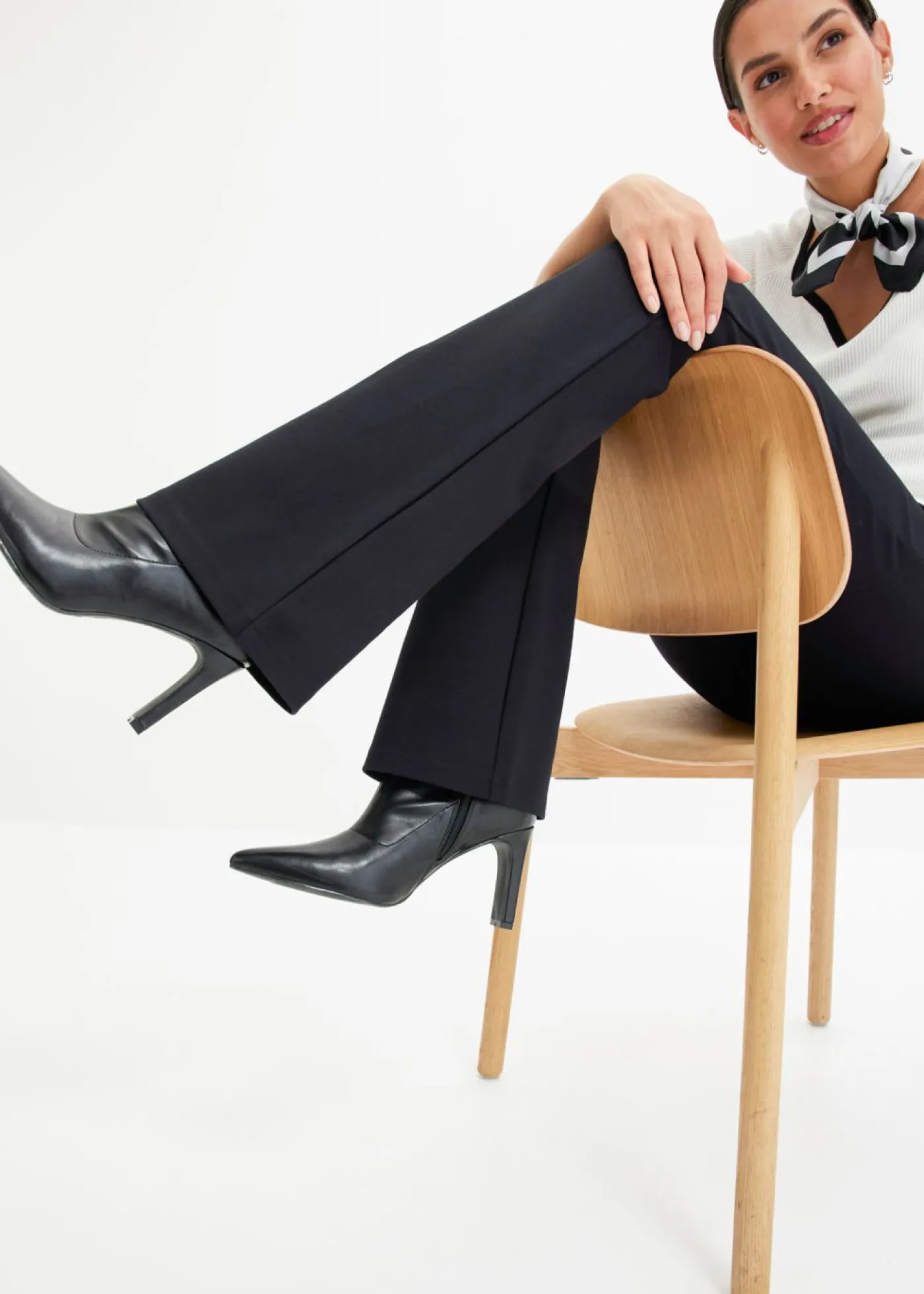 bonprix bonprix Pantalones|Tallas Pequeñas>Pantalón cómodo de Punto di Roma Negro