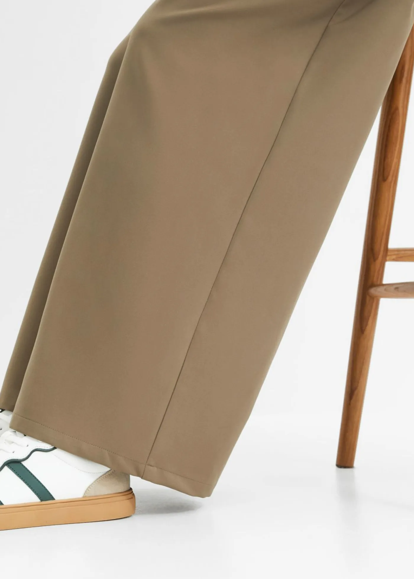 bonprix bonprix Pantalones>Pantalón con pinzas y cinturilla cómoda Oliva